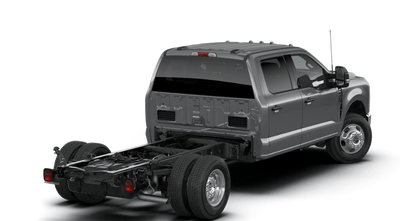 2026 Ford Chassis Cab F-350® LARIAT®
