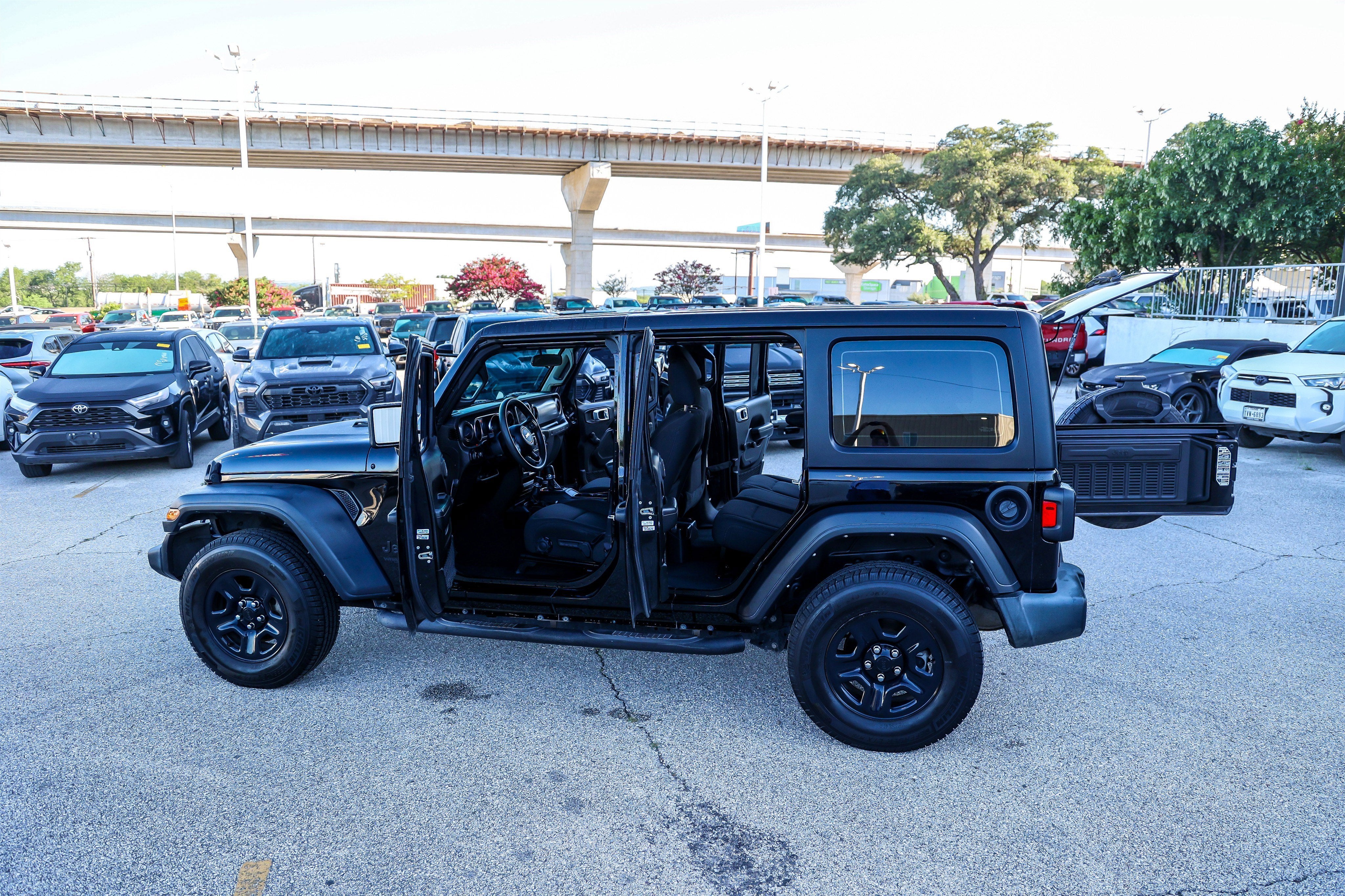 2022 Jeep Wrangler Unlimited Sport