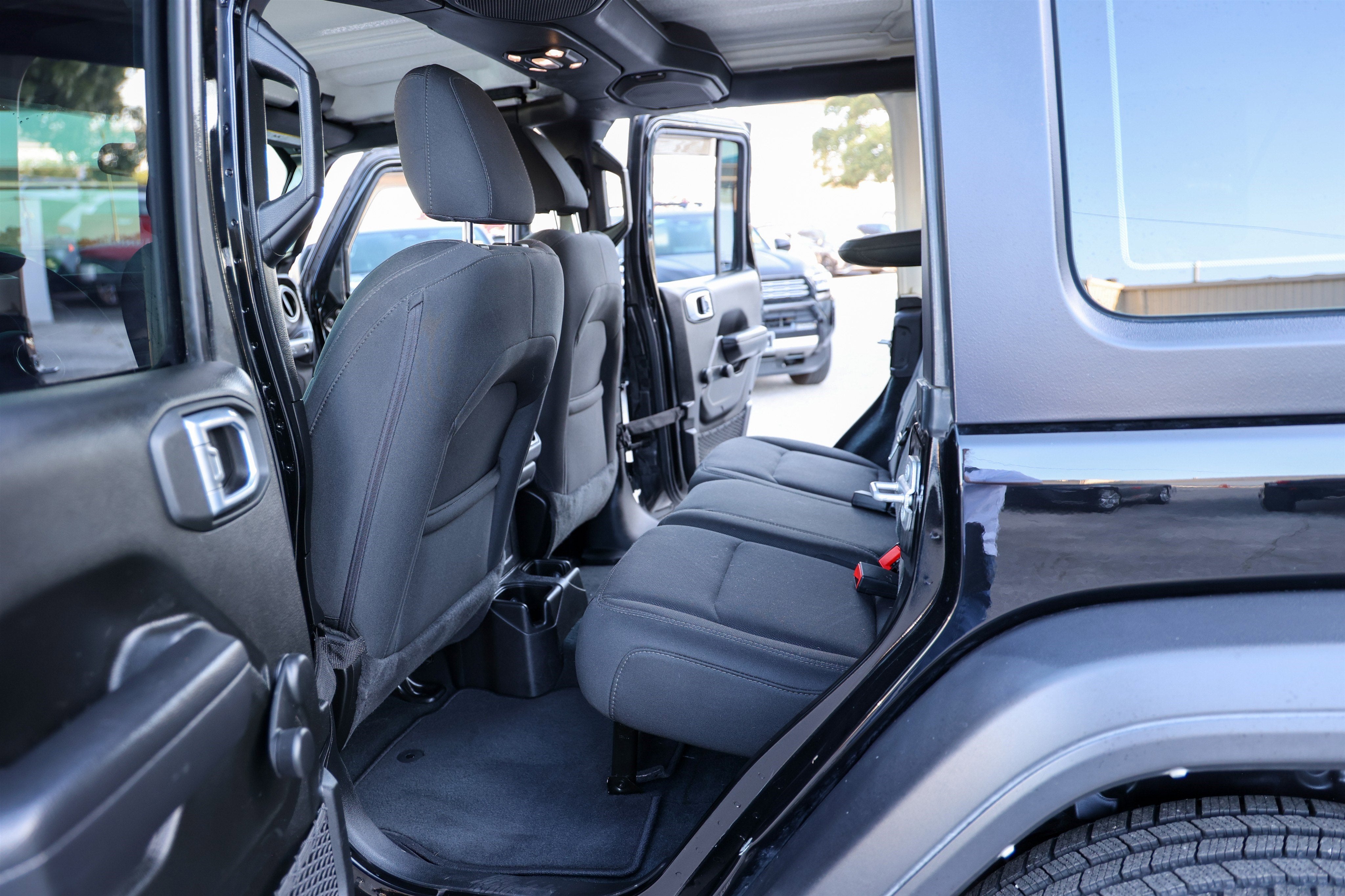 2022 Jeep Wrangler Unlimited Sport