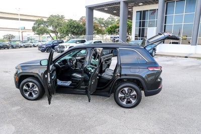 2024 Jeep Grand Cherokee 4DR 4WD