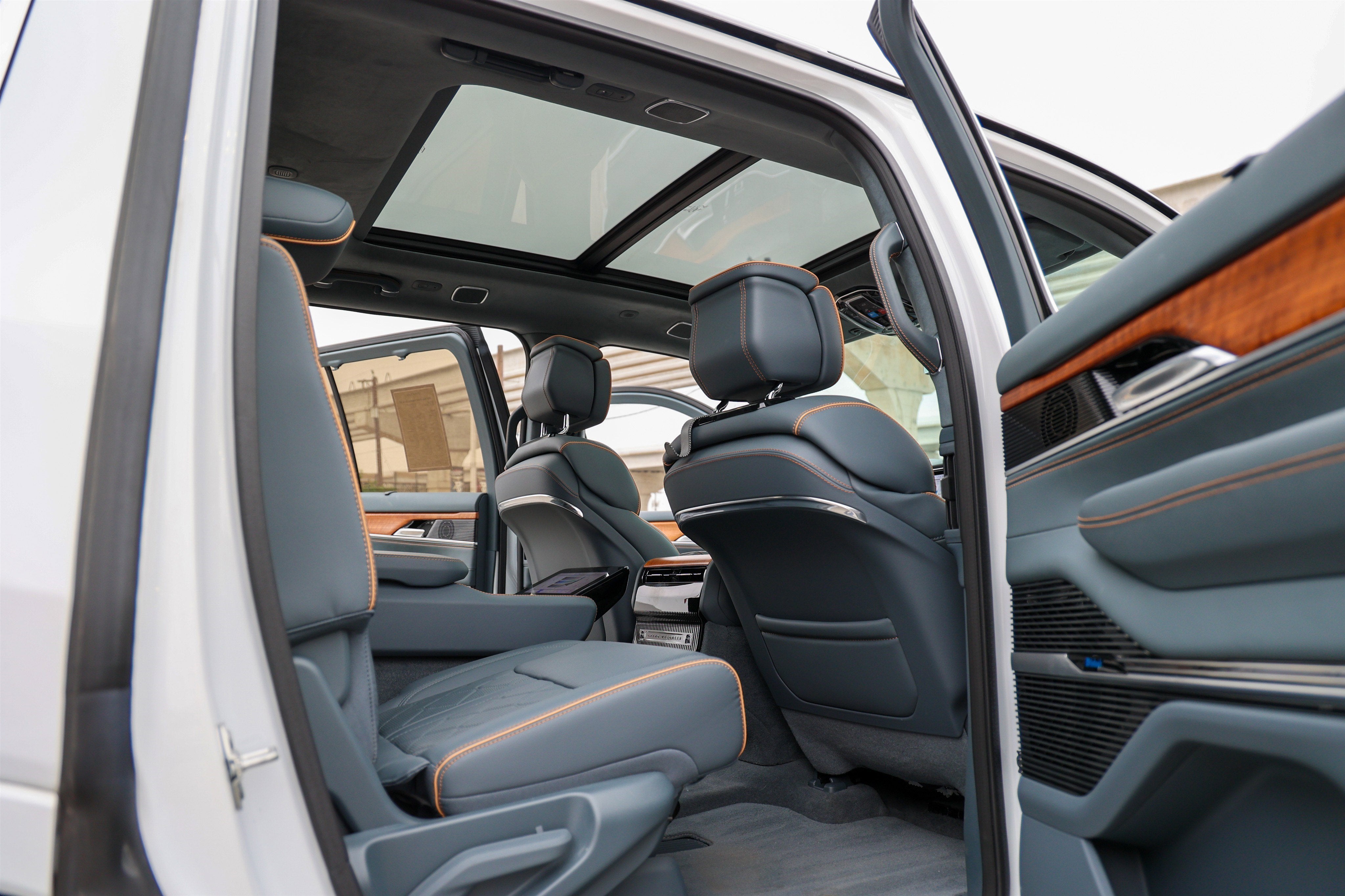 2024 Jeep Grand Wagoneer Series III