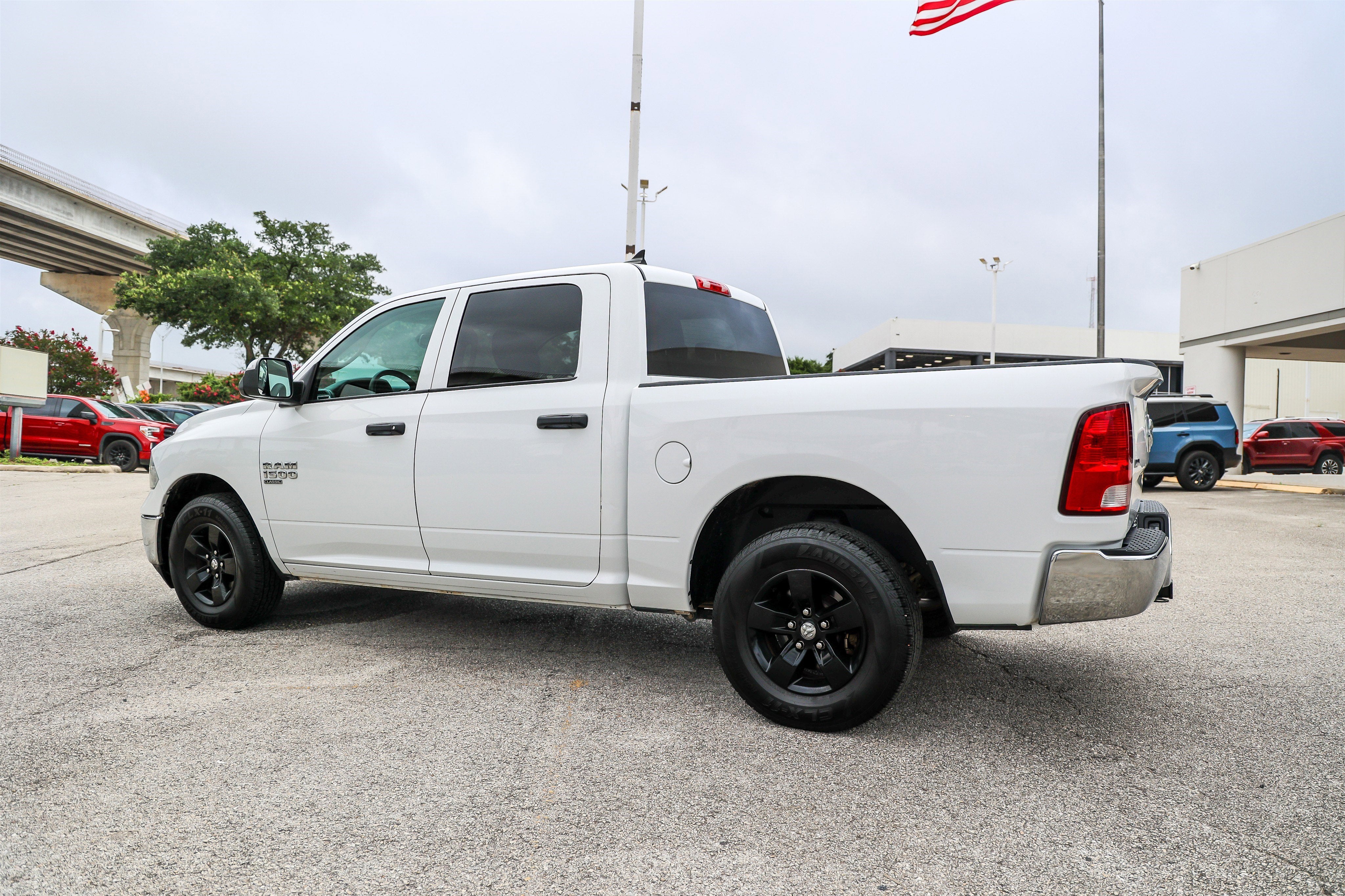 2023 RAM 1500 SLT