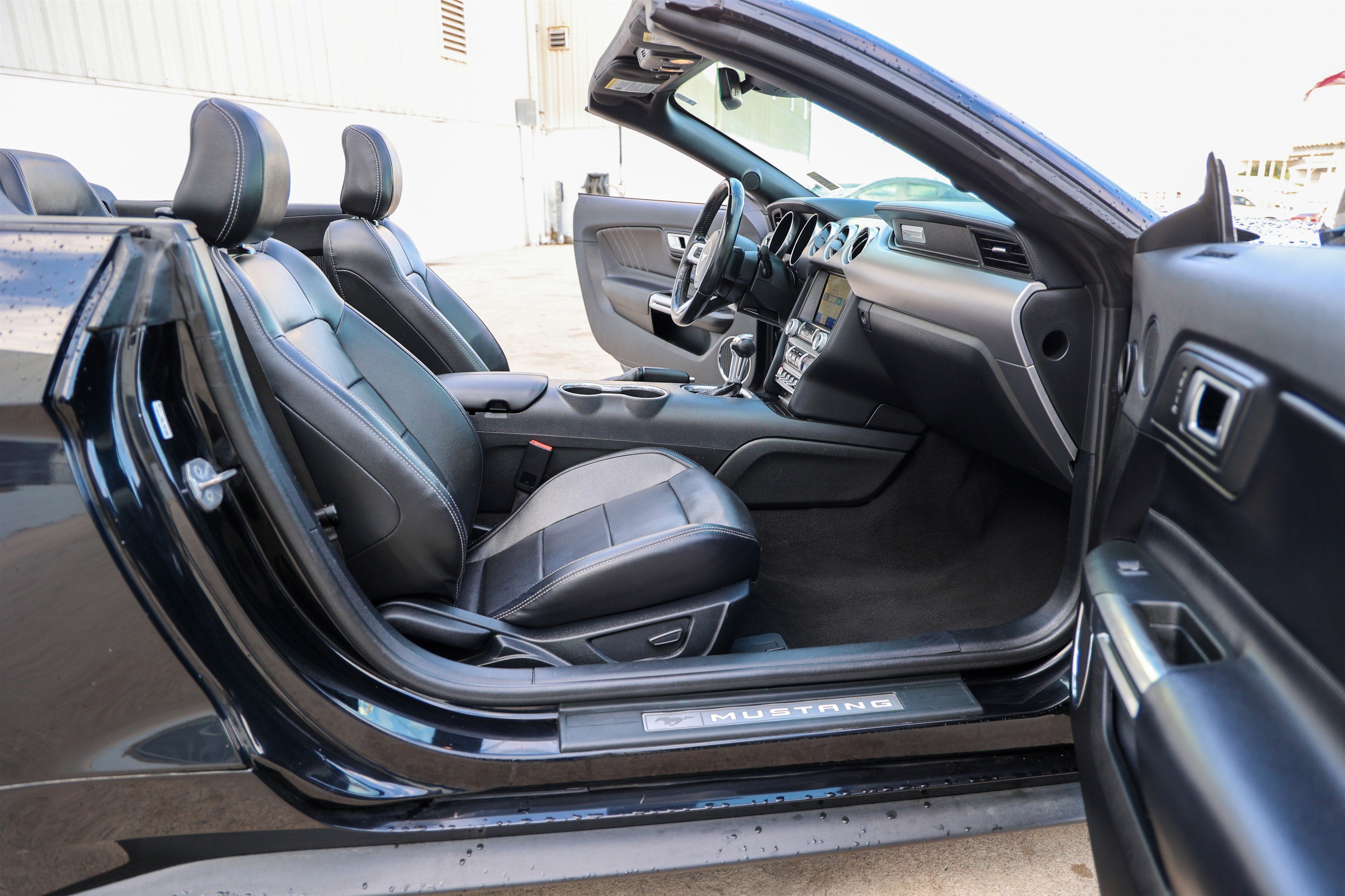2022 Ford Mustang EcoBoost Premium