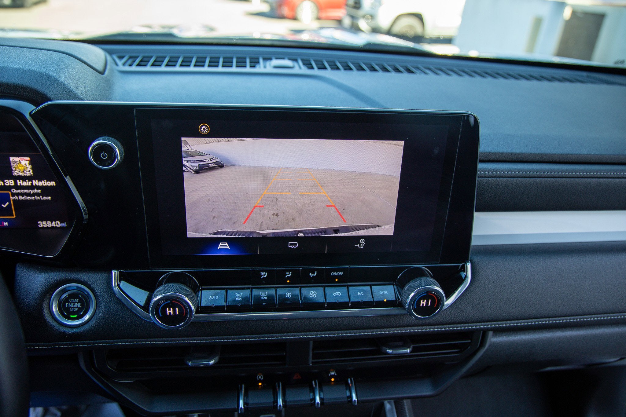 2024 Chevrolet Colorado 2WD LT