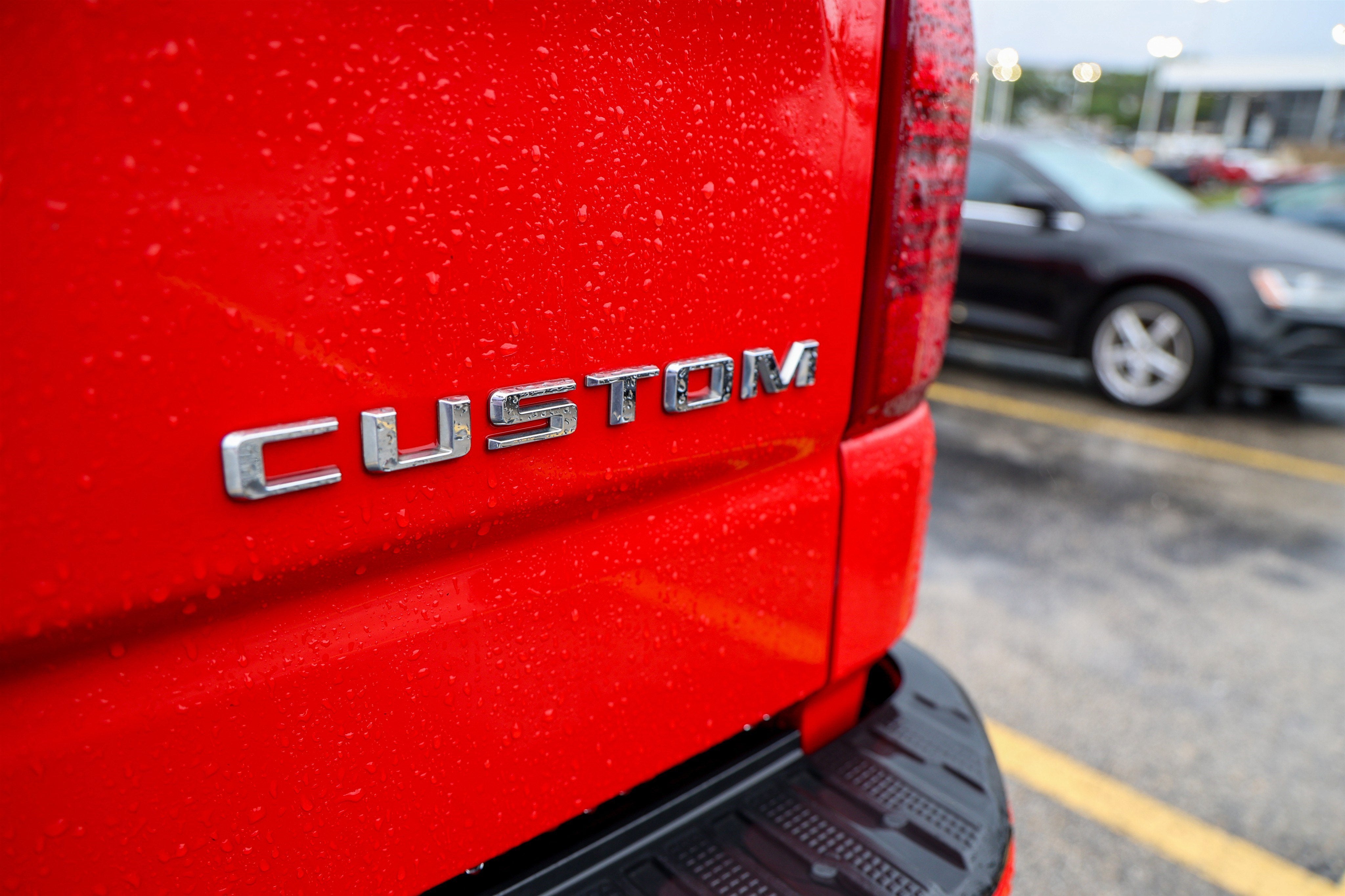 2022 Chevrolet Silverado Custom