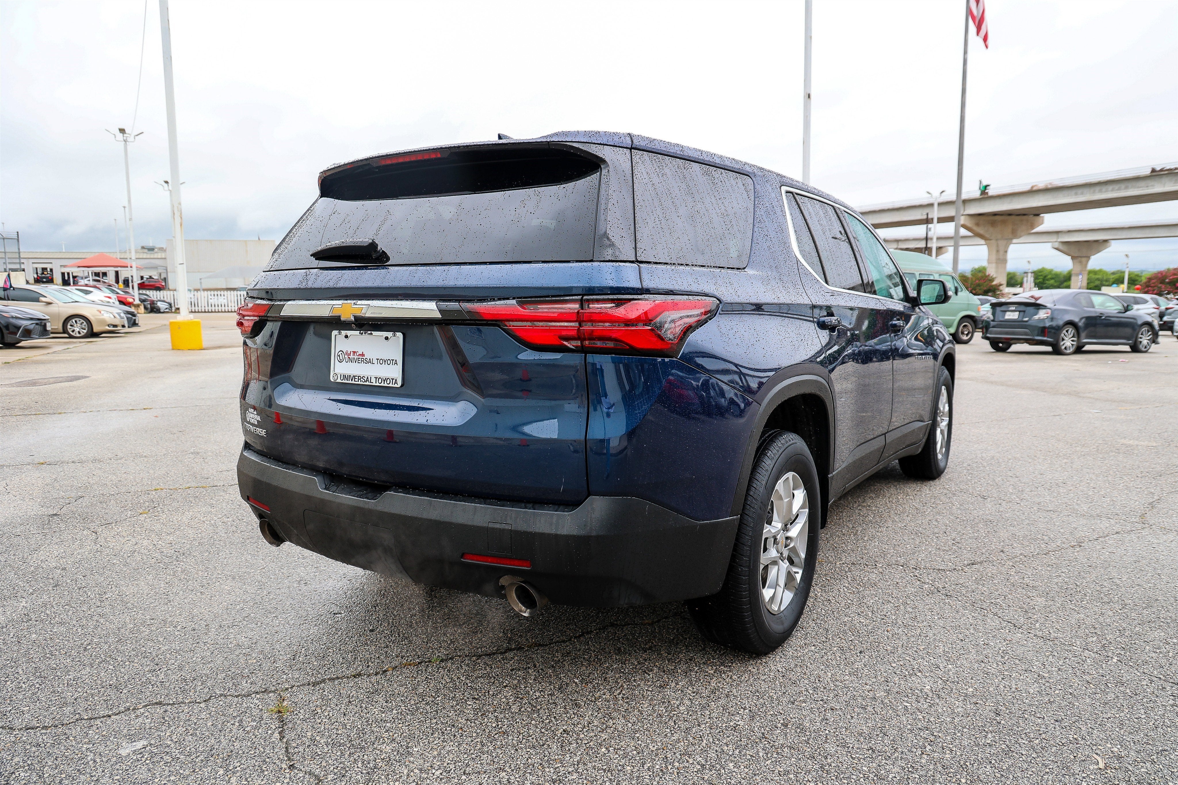 2023 Chevrolet Traverse LS