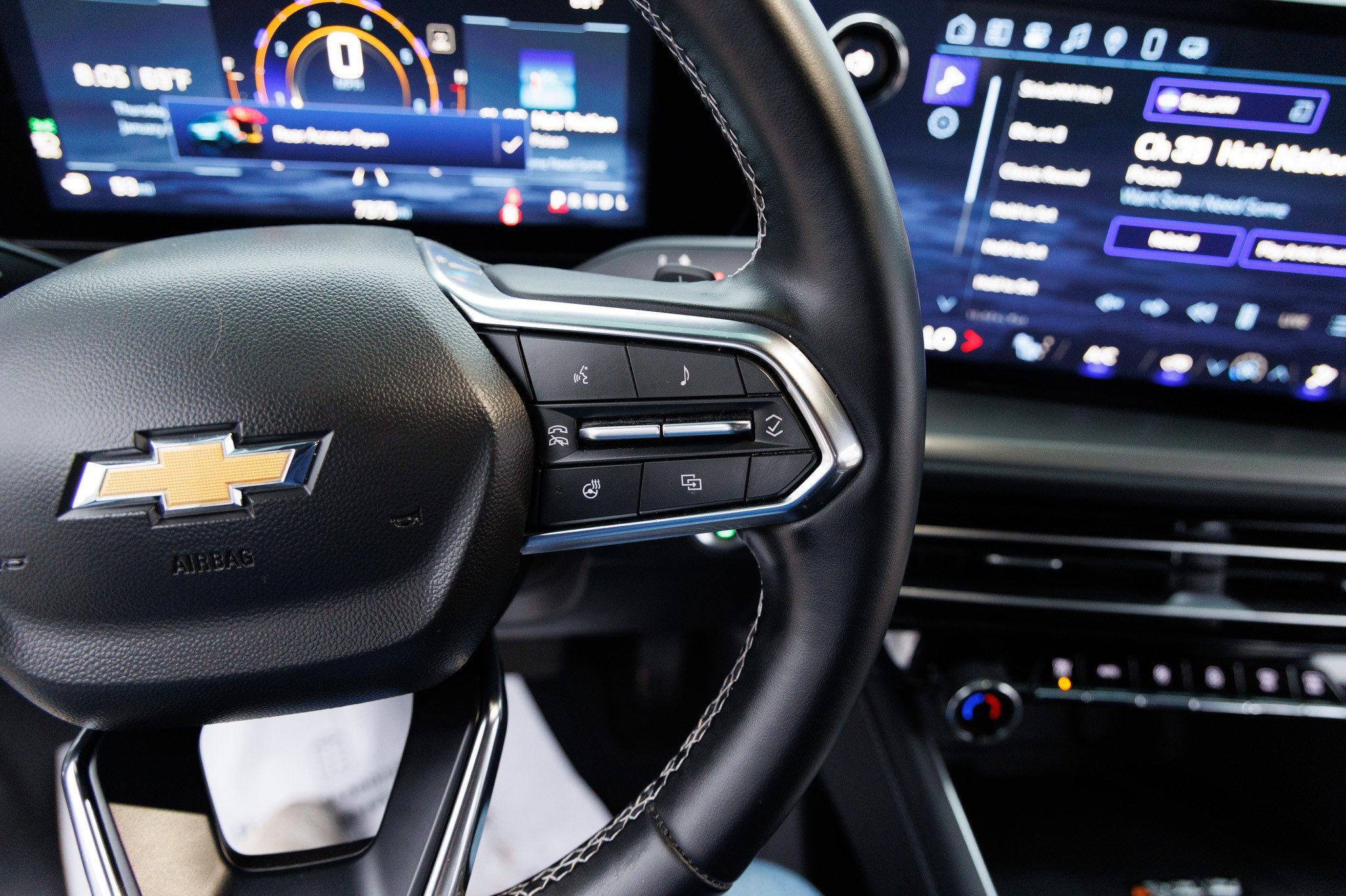 2025 Chevrolet Traverse FWD LT