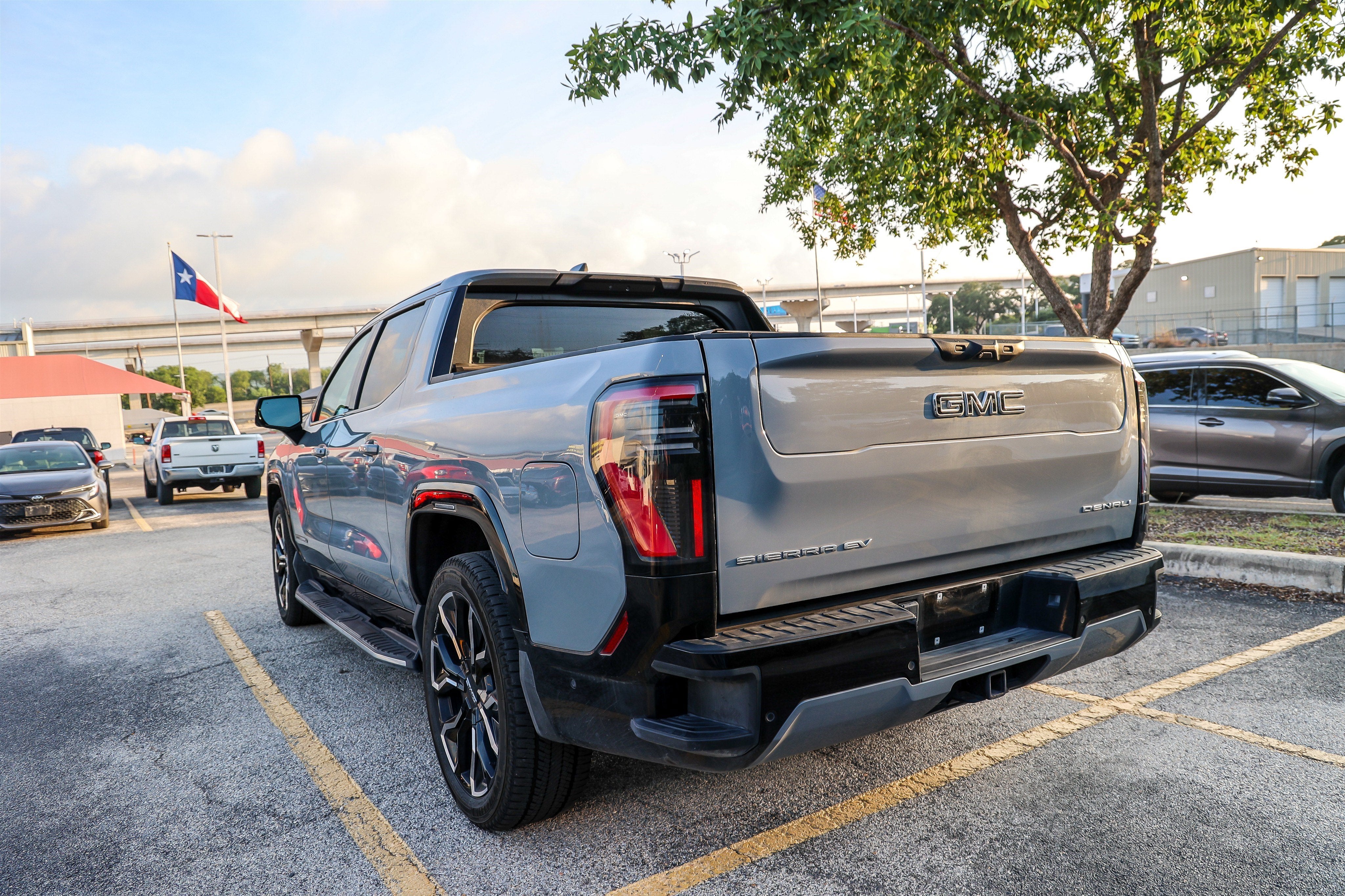 2024 GMC Sierra Denali Edition 1