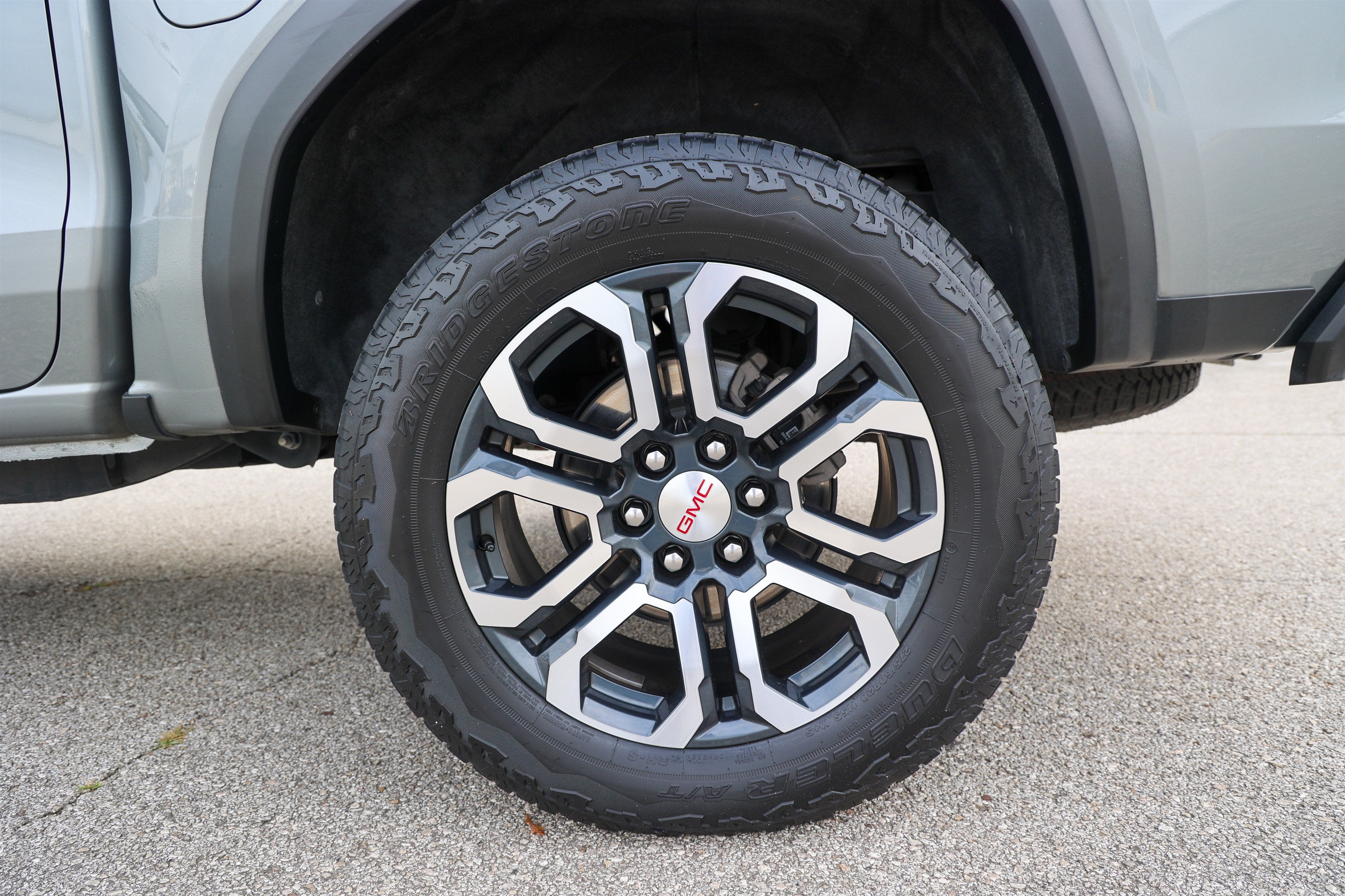 2023 GMC Canyon 4WD AT4