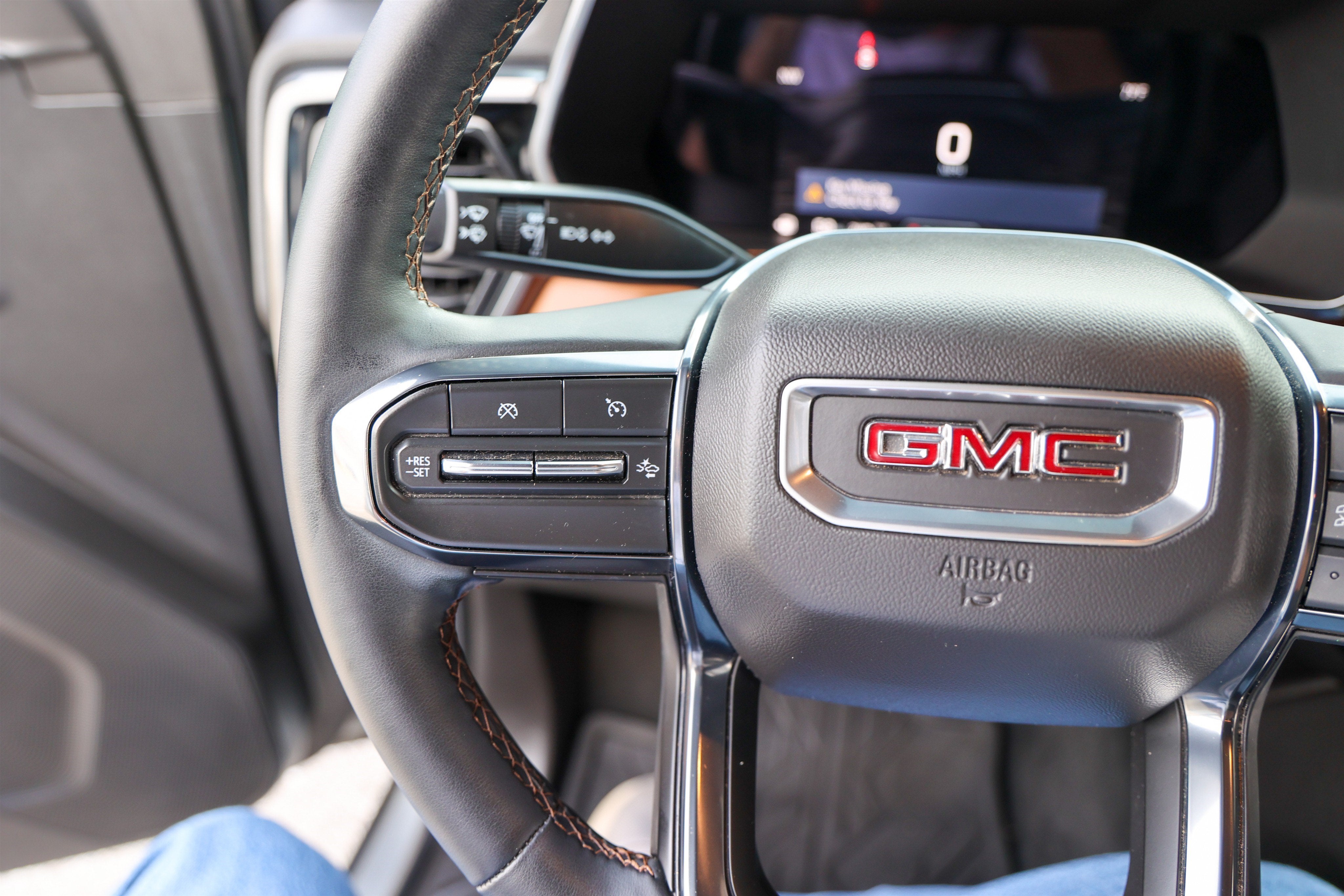 2023 GMC Canyon 4WD AT4
