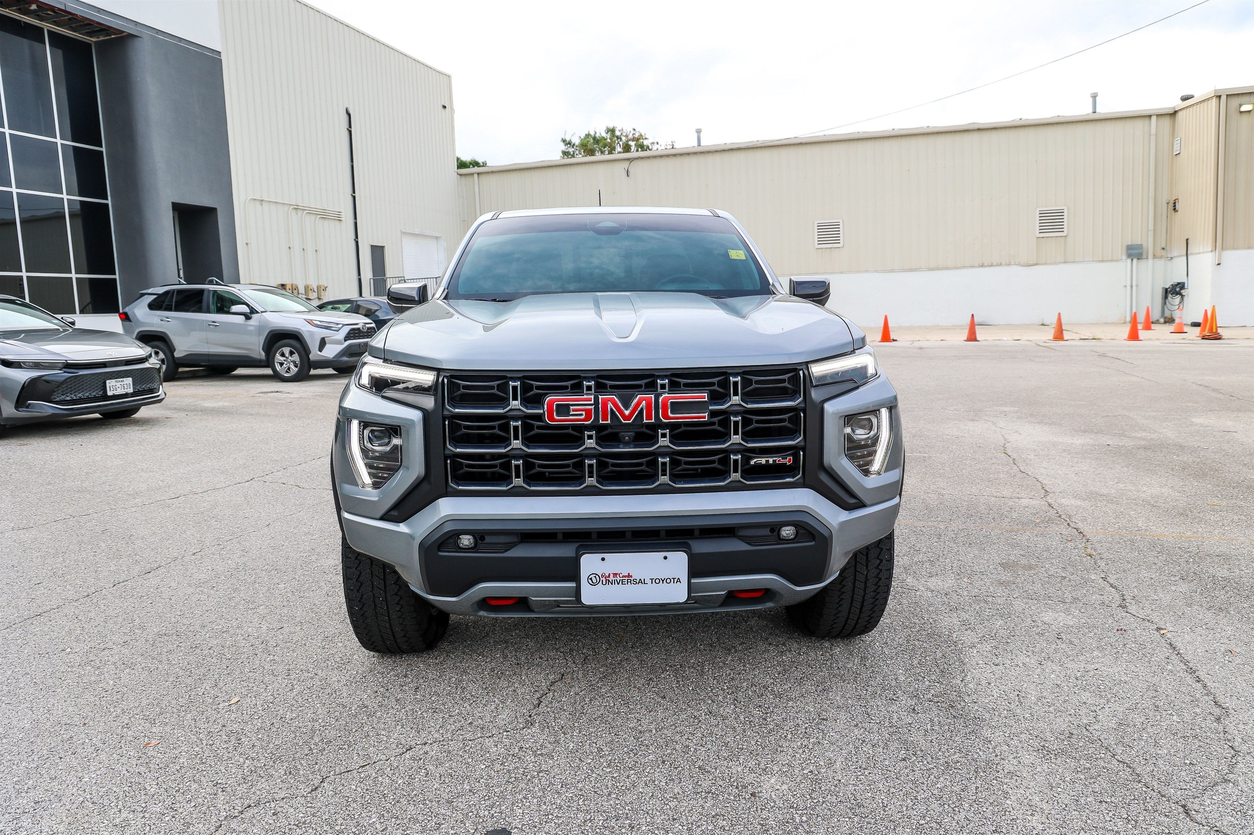 2023 GMC Canyon 4WD AT4