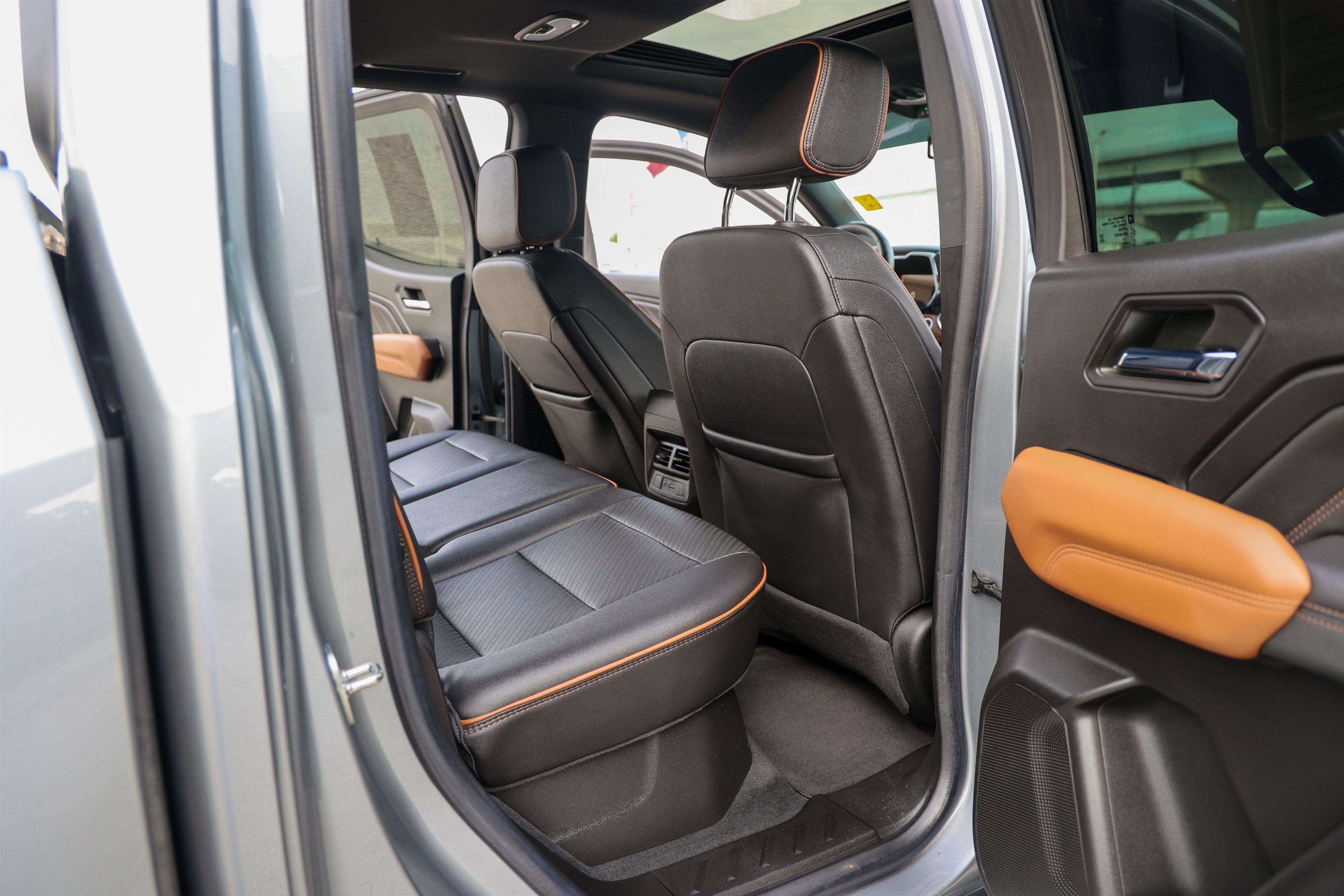 2023 GMC Canyon 4WD AT4