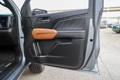 2023 GMC Canyon 4WD AT4