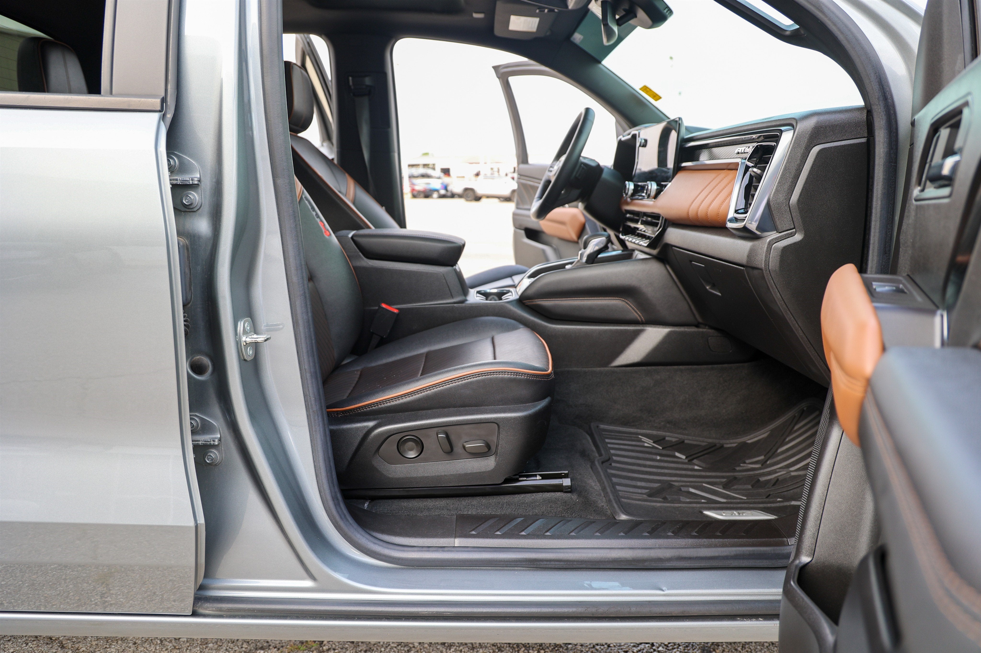 2023 GMC Canyon 4WD AT4