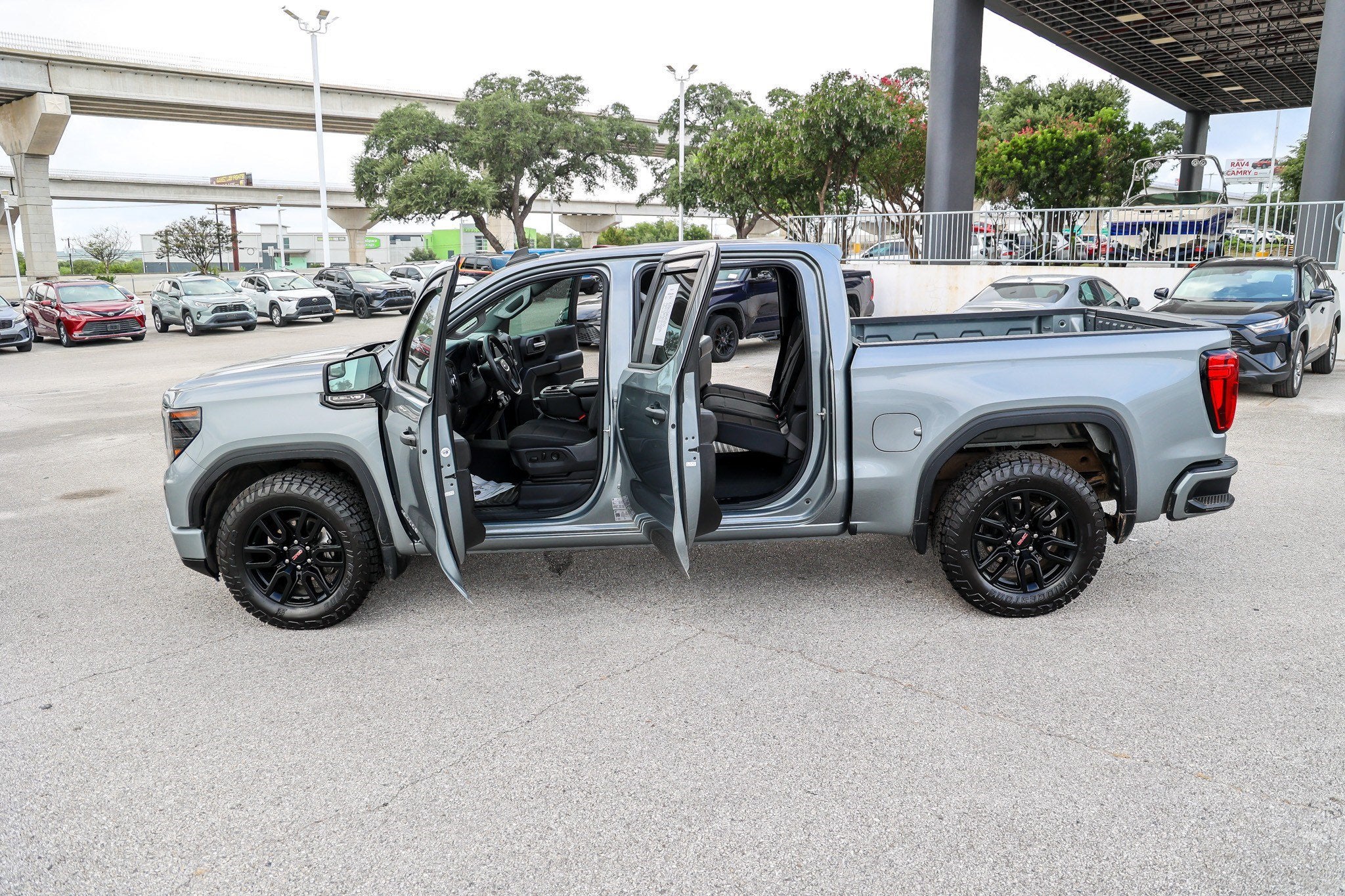 2024 GMC Sierra Pro