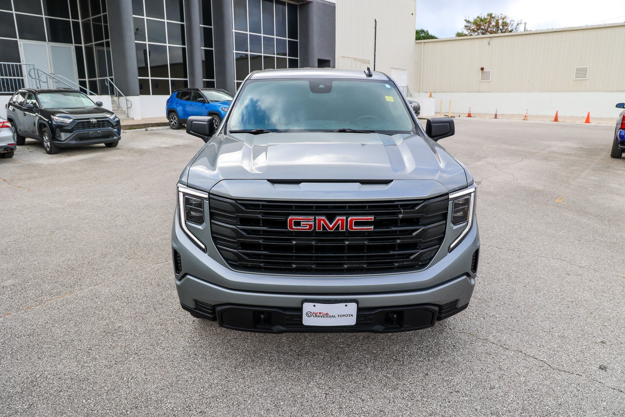 2024 GMC Sierra Pro