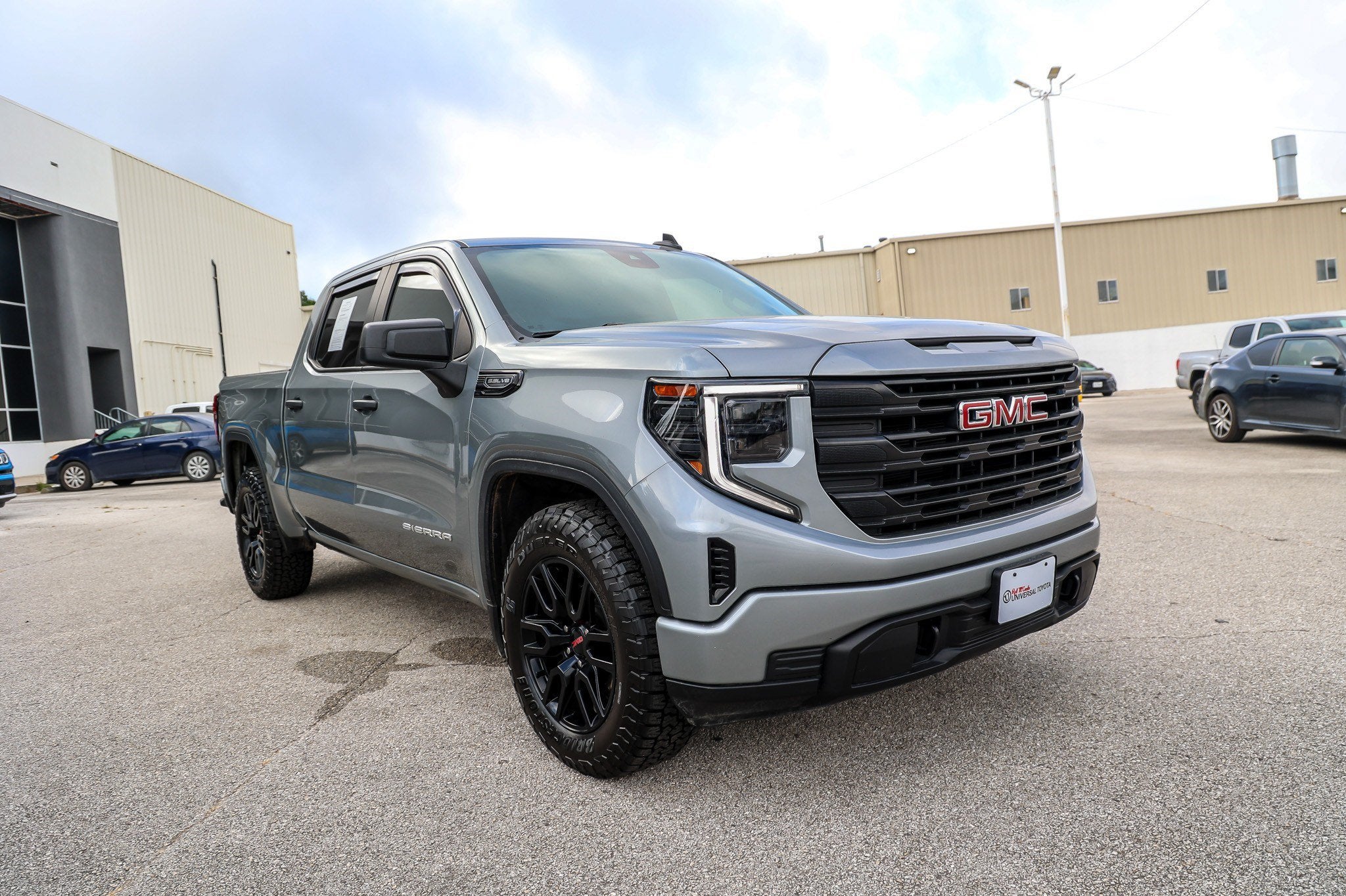 2024 GMC Sierra Pro