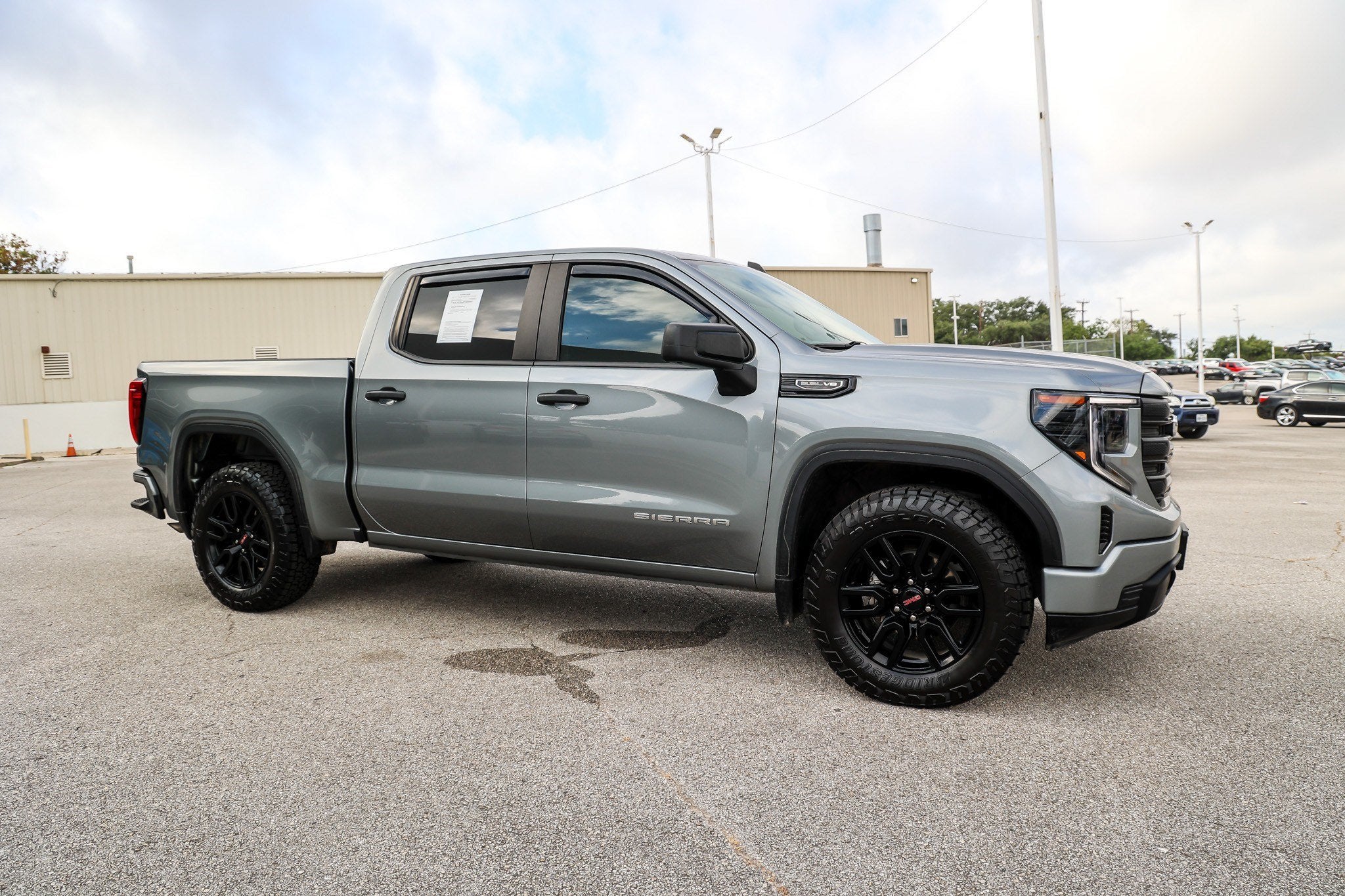 2024 GMC Sierra Pro