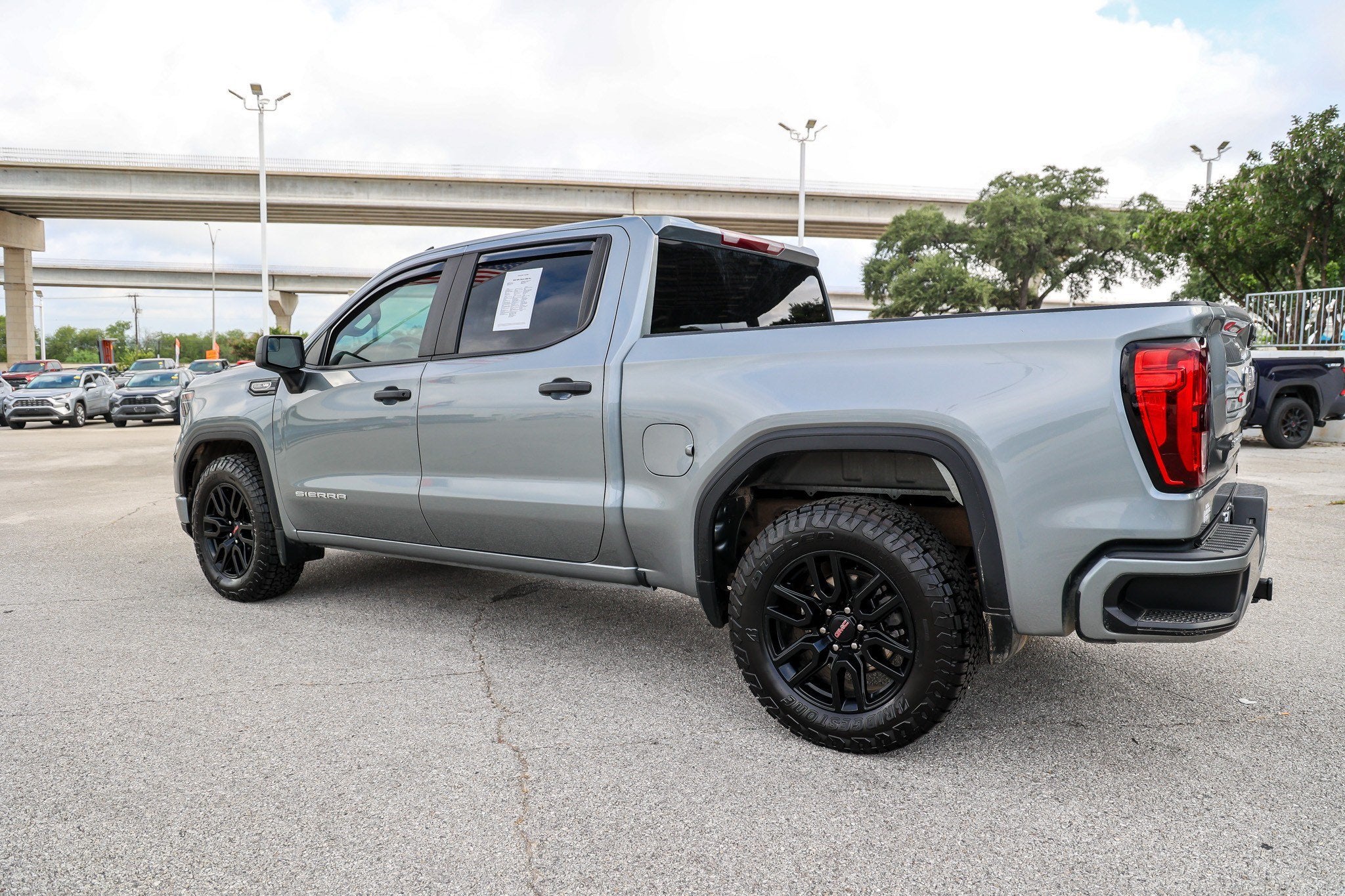2024 GMC Sierra Pro