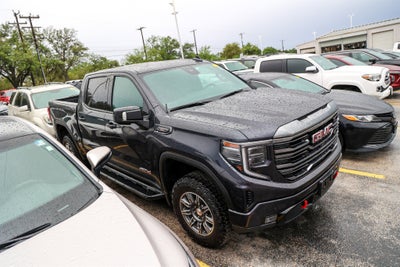 2024 GMC Sierra AT4