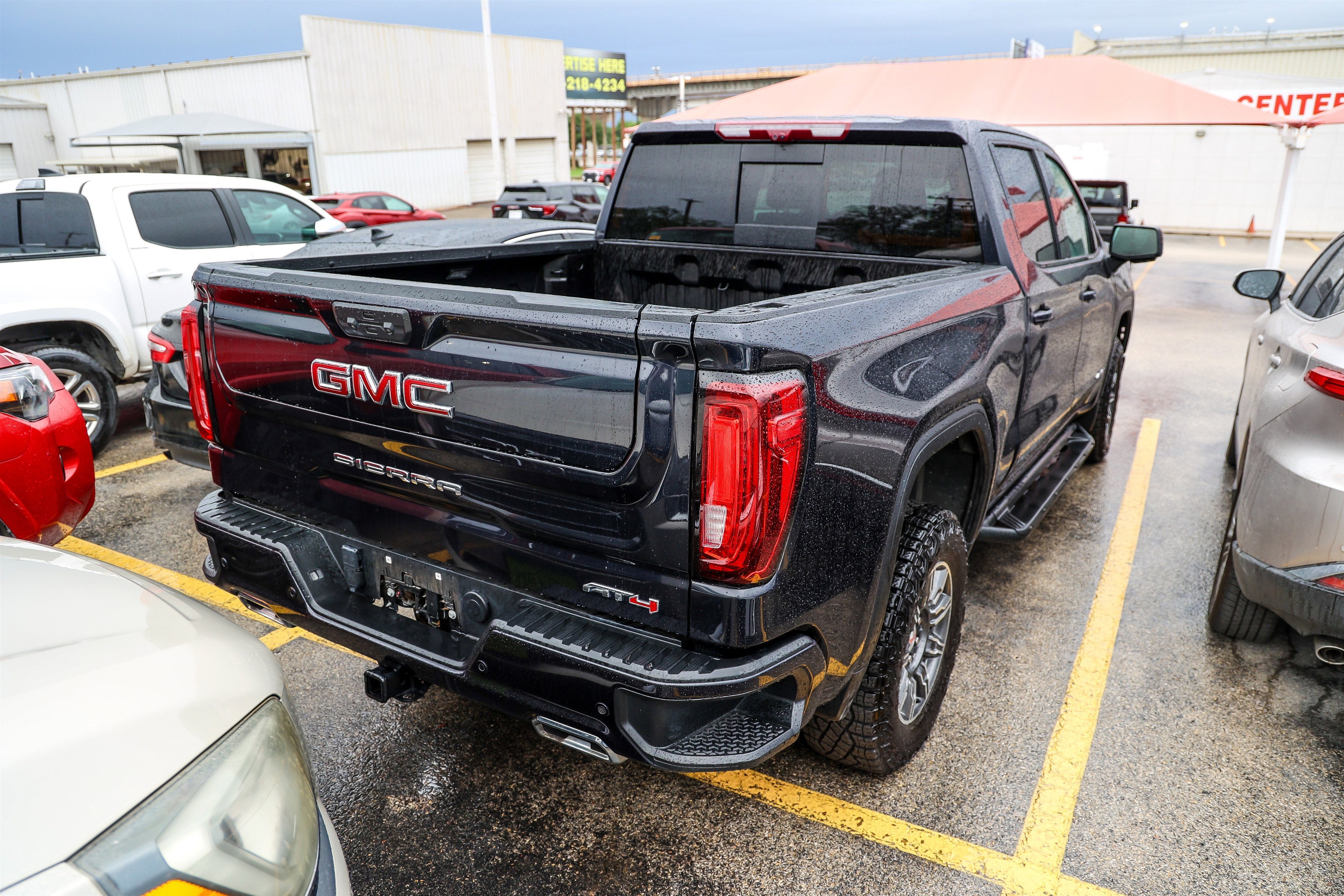 2024 GMC Sierra AT4