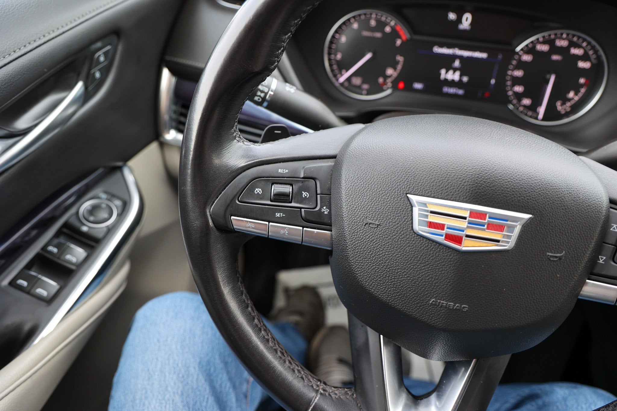 2023 Cadillac XT4 FWD Luxury
