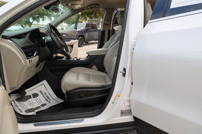 2023 Cadillac XT4 FWD Luxury
