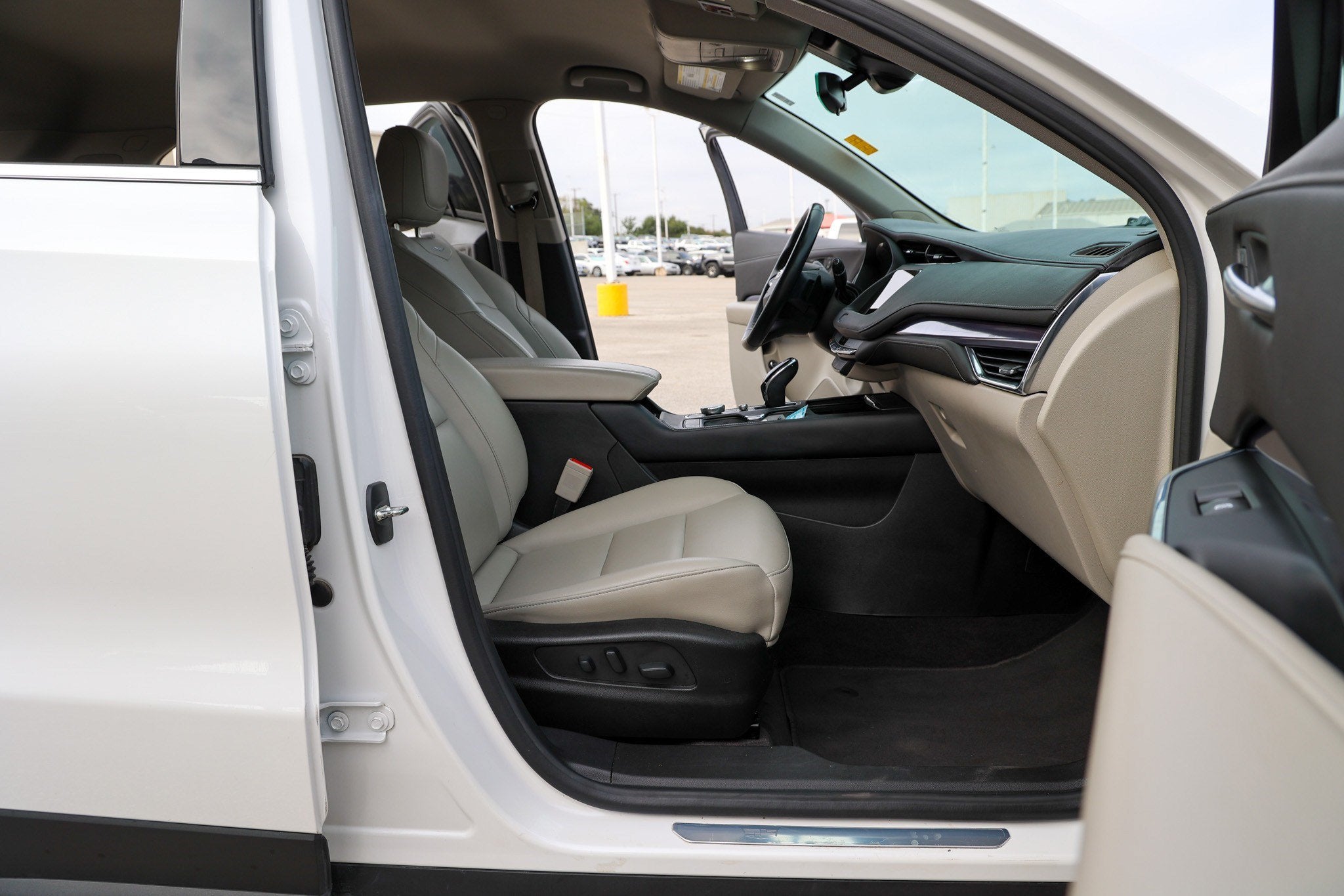 2023 Cadillac XT4 FWD Luxury