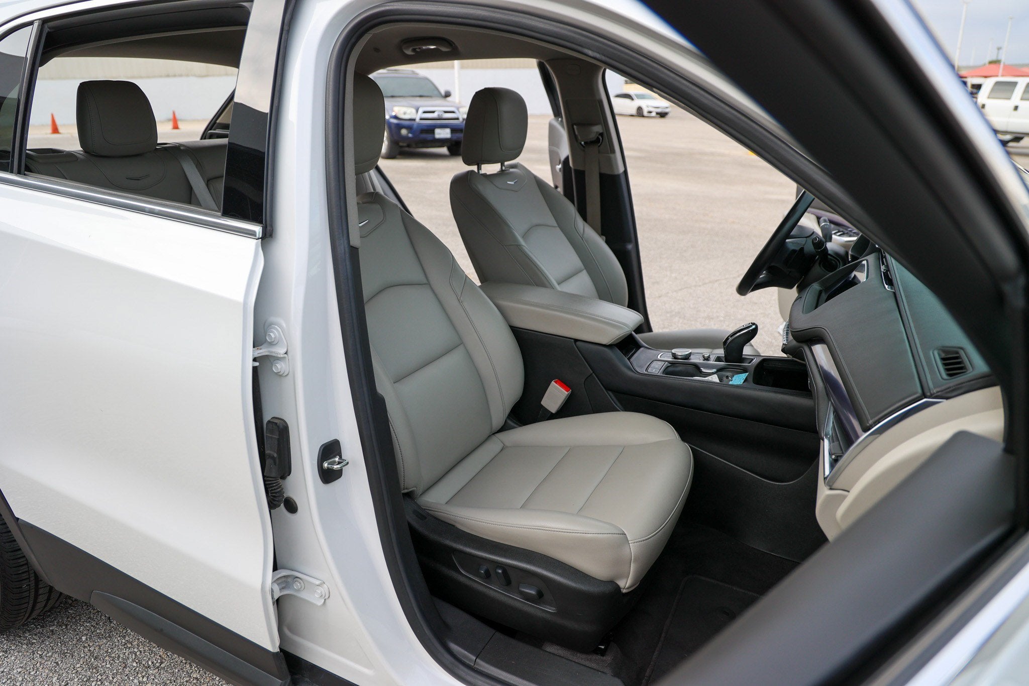 2023 Cadillac XT4 FWD Luxury