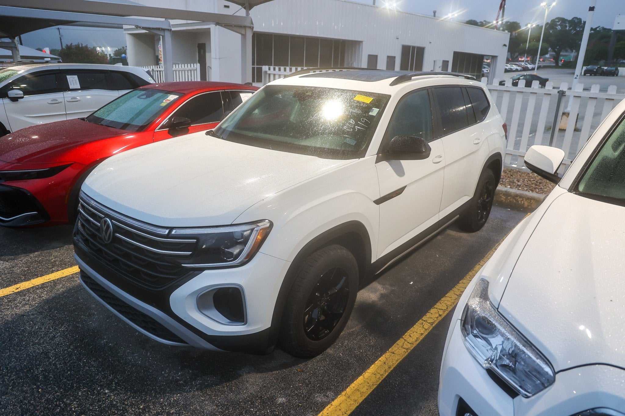 2024 Volkswagen Atlas 2.0T Peak Edition SE w/Technology
