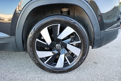 2025 Volkswagen Atlas Cross Sport 2.0T SE w/Technology