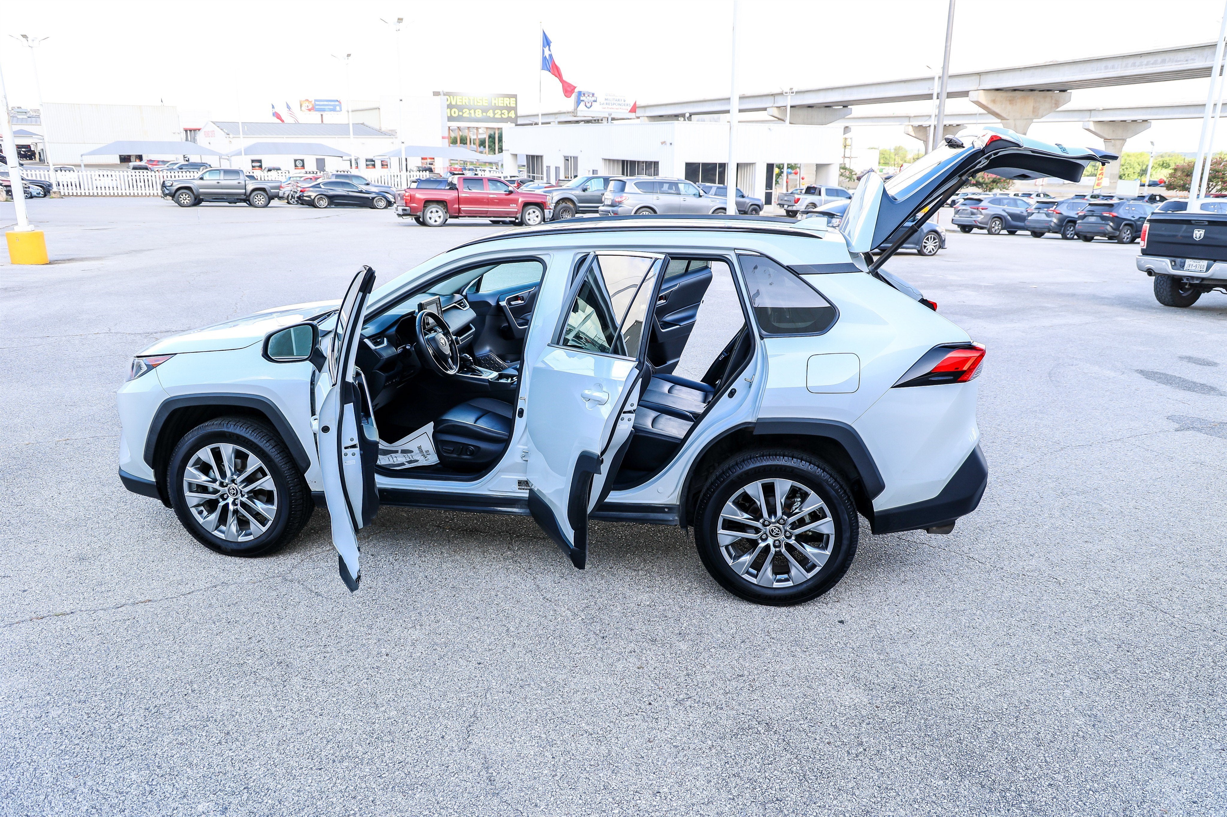 2021 Toyota RAV4 XLE Premium