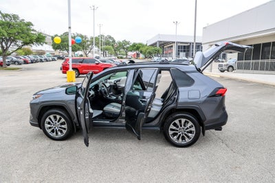 2025 Toyota RAV4 XLE Premium