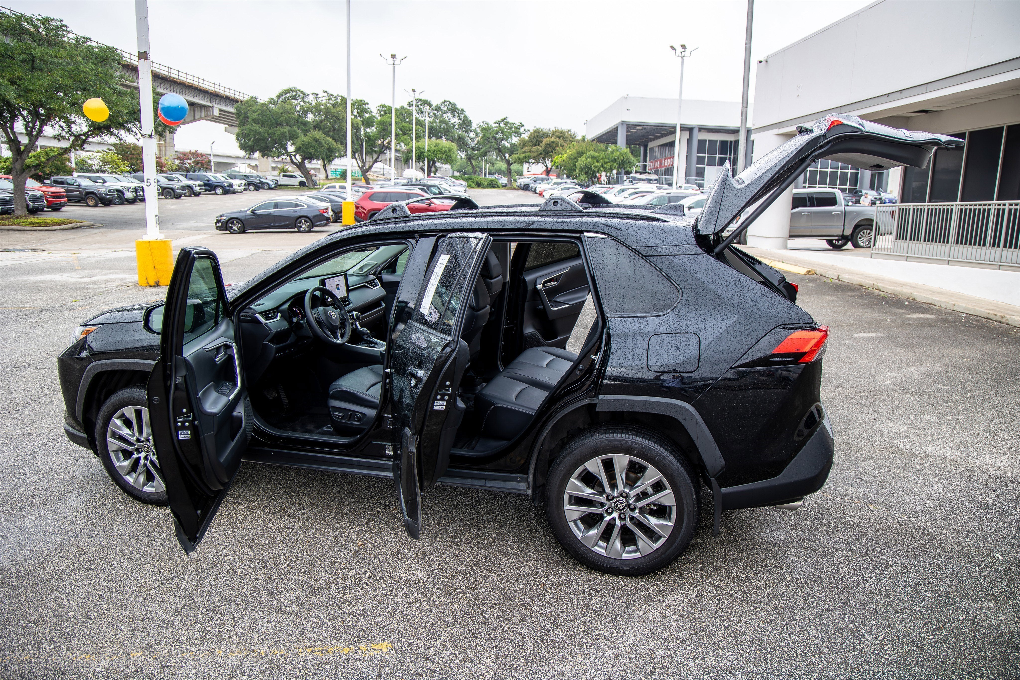 2024 Toyota RAV4 XLE Premium