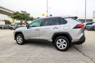 2024 Toyota RAV4 LE