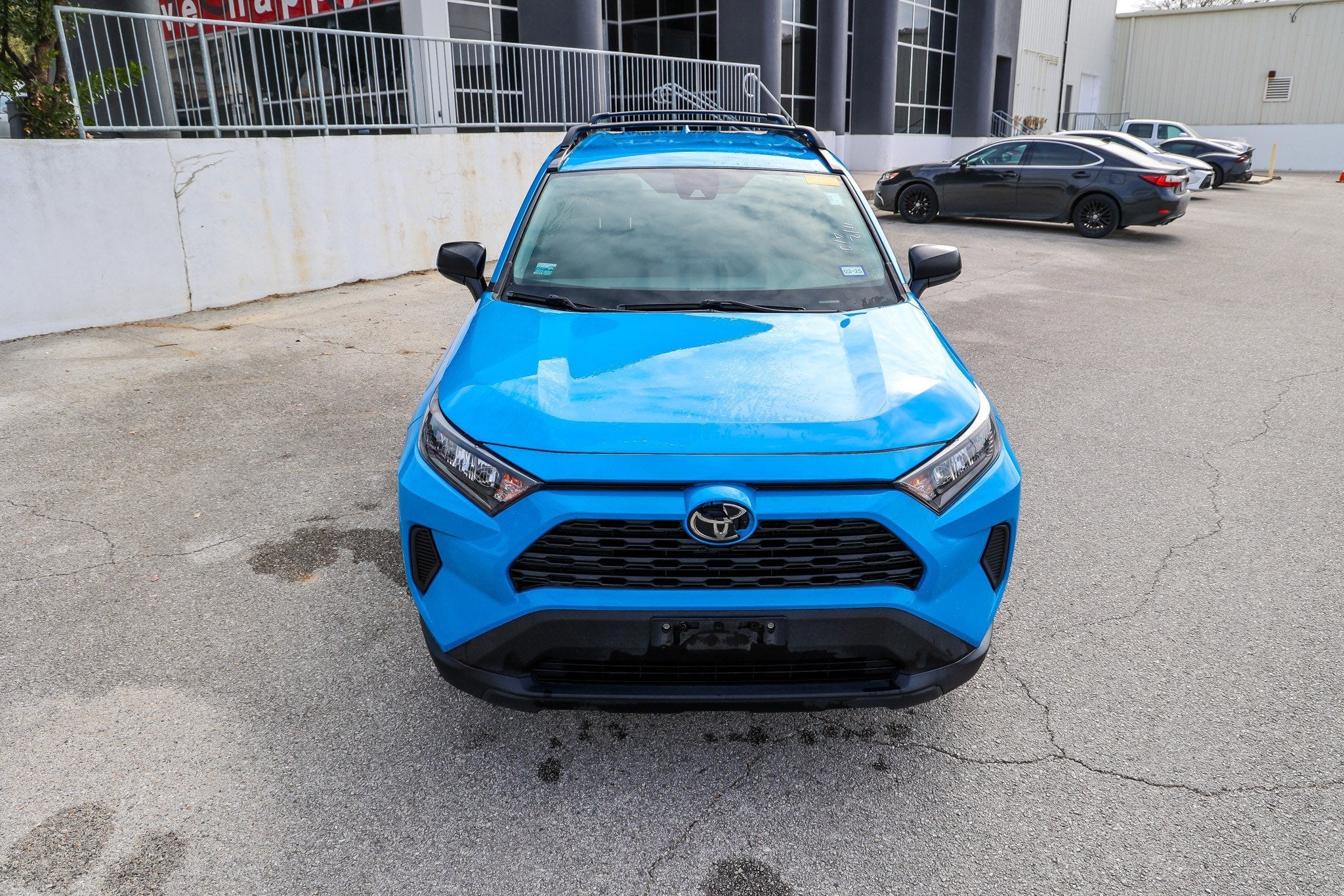 2020 Toyota RAV4 LE