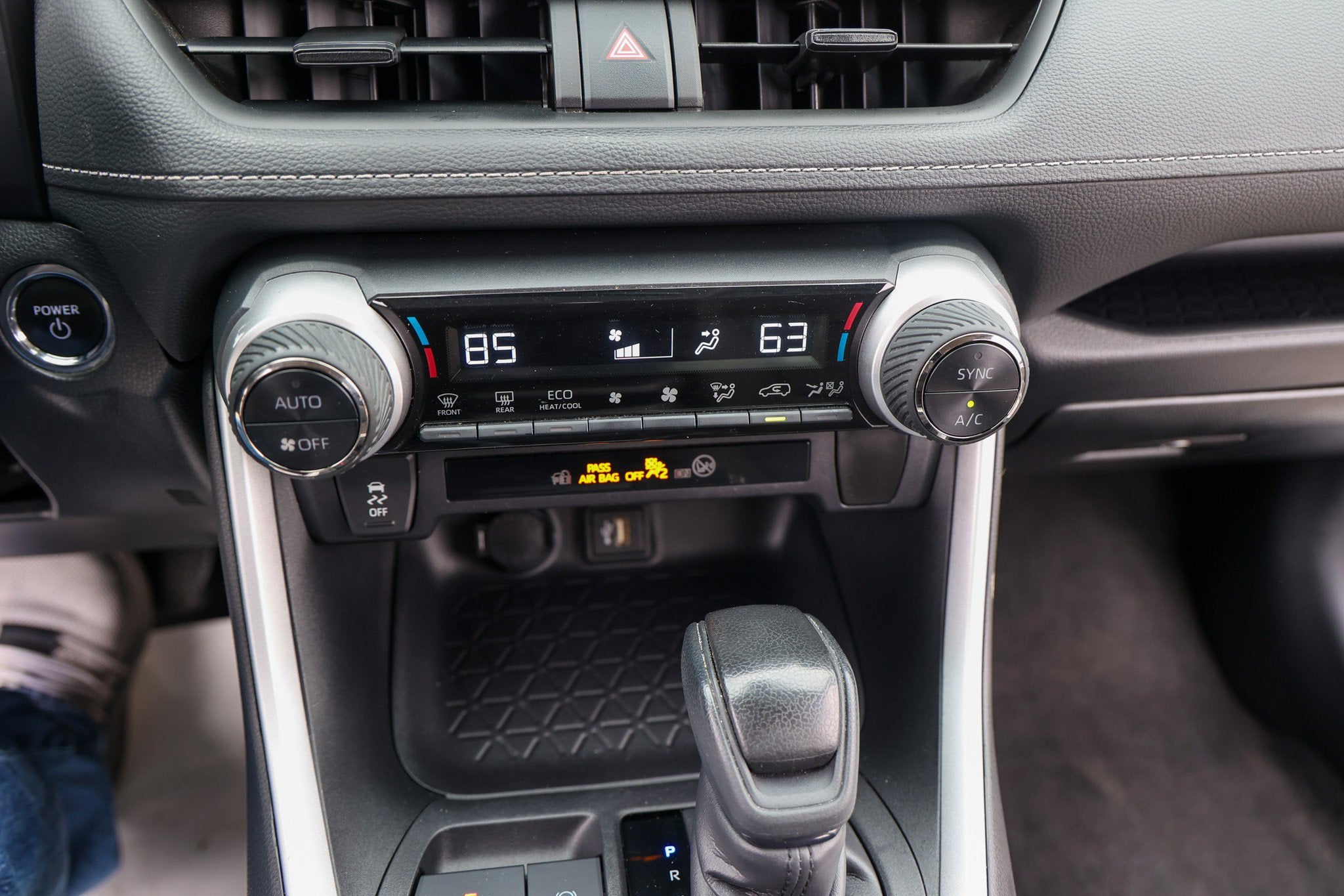 2024 Toyota RAV4 HYBRID Hybrid XLE