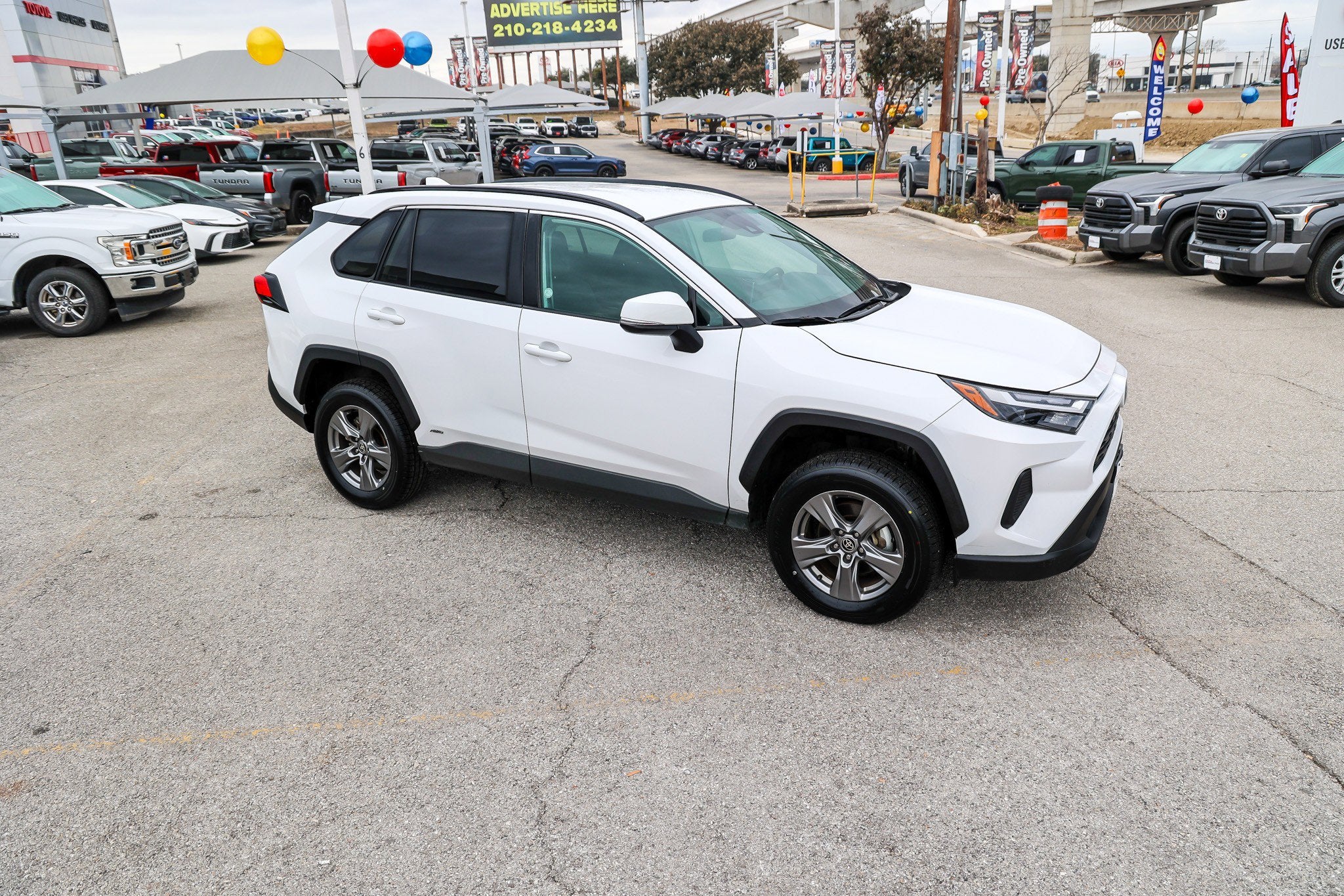 2024 Toyota RAV4 HYBRID Hybrid XLE