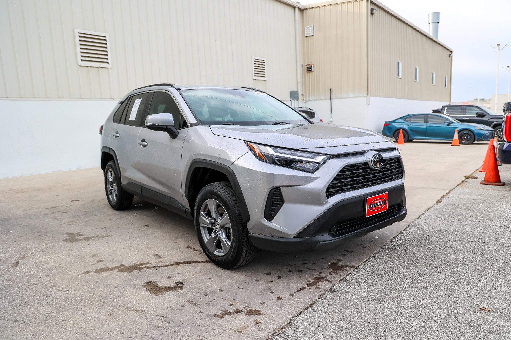 2022 Toyota RAV4 XLE