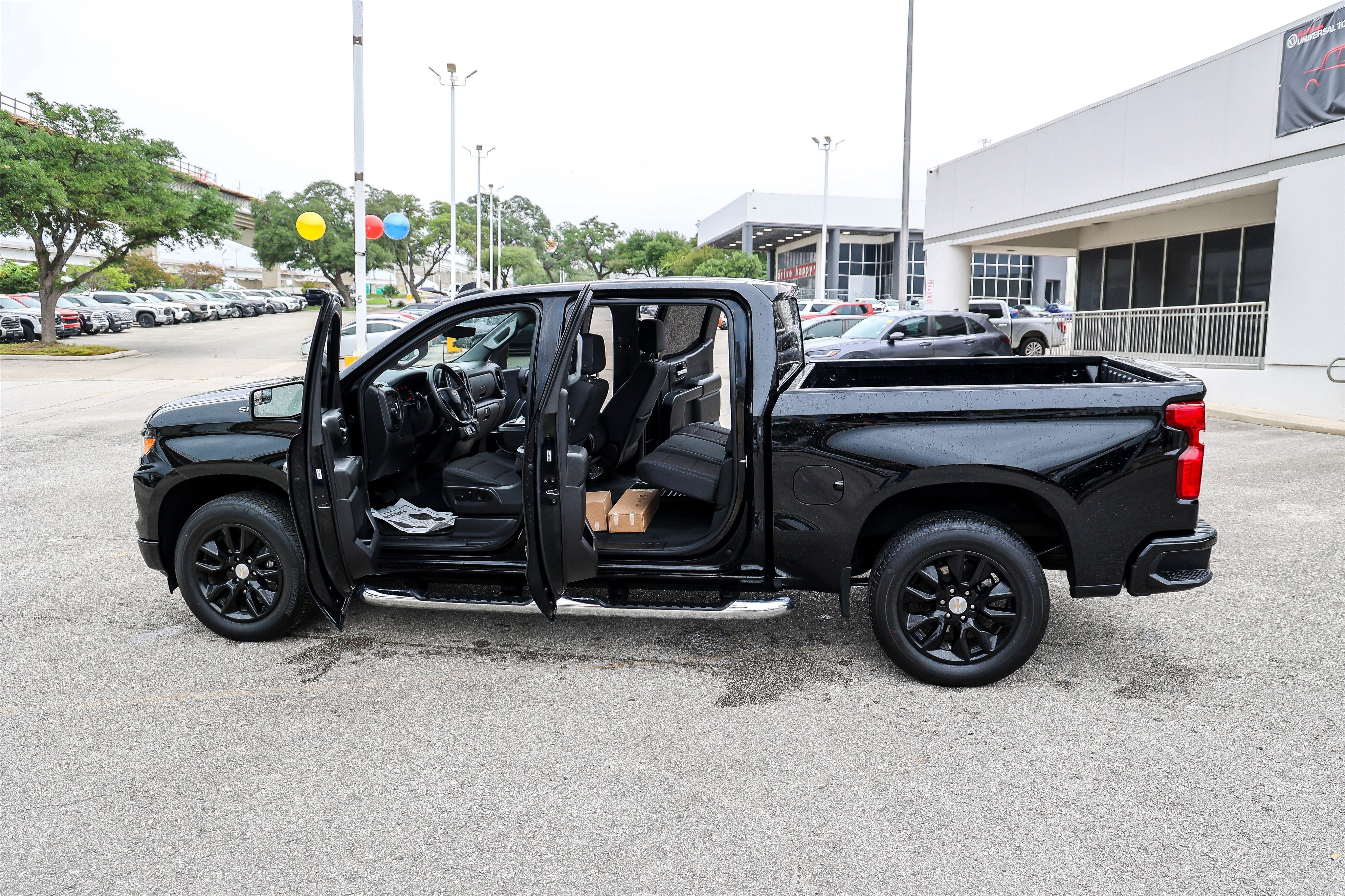 2024 Chevrolet Silverado Custom