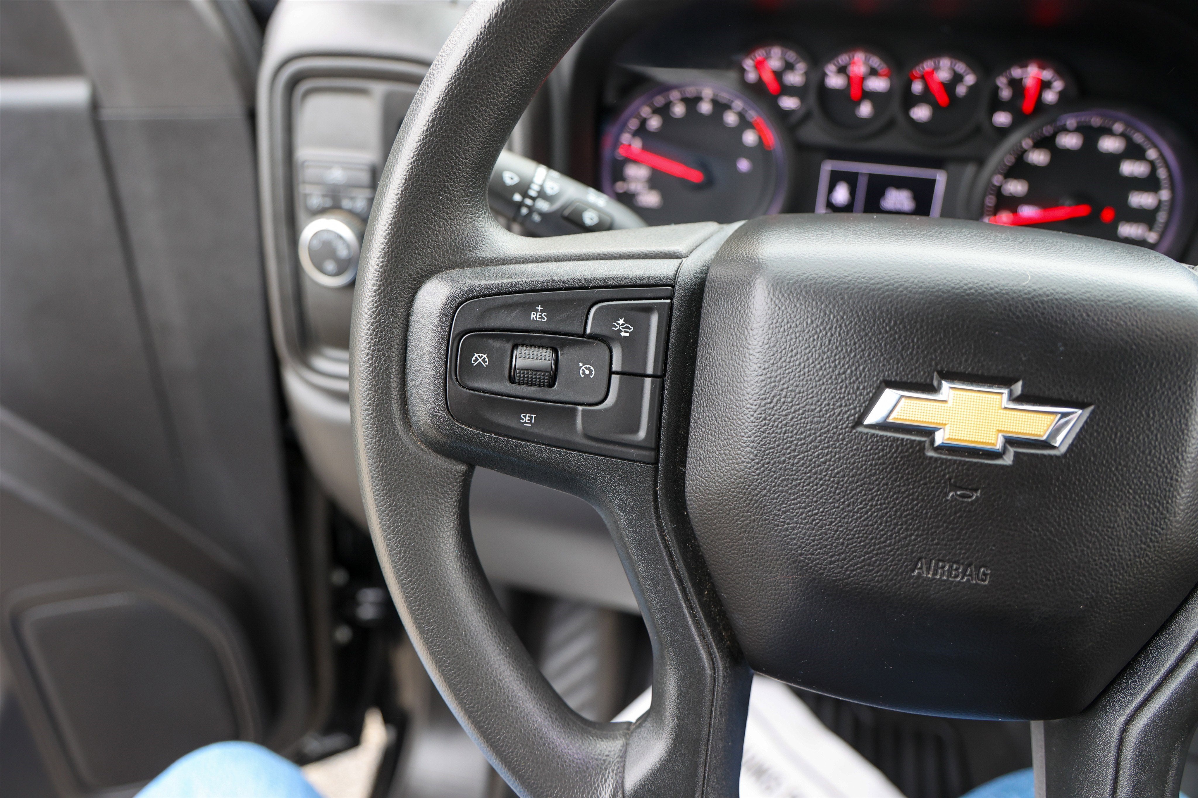 2024 Chevrolet Silverado Custom