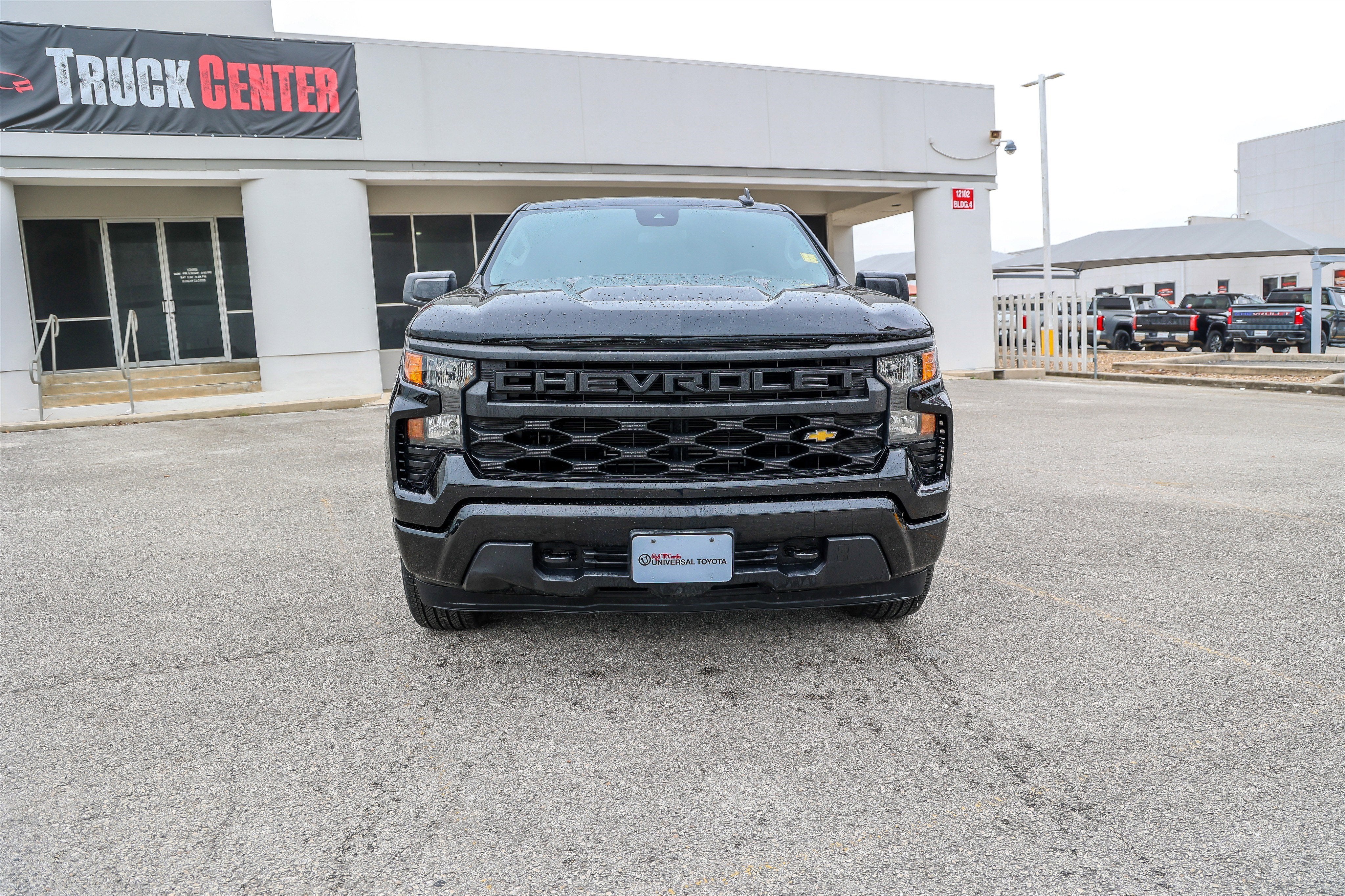 2024 Chevrolet Silverado Custom