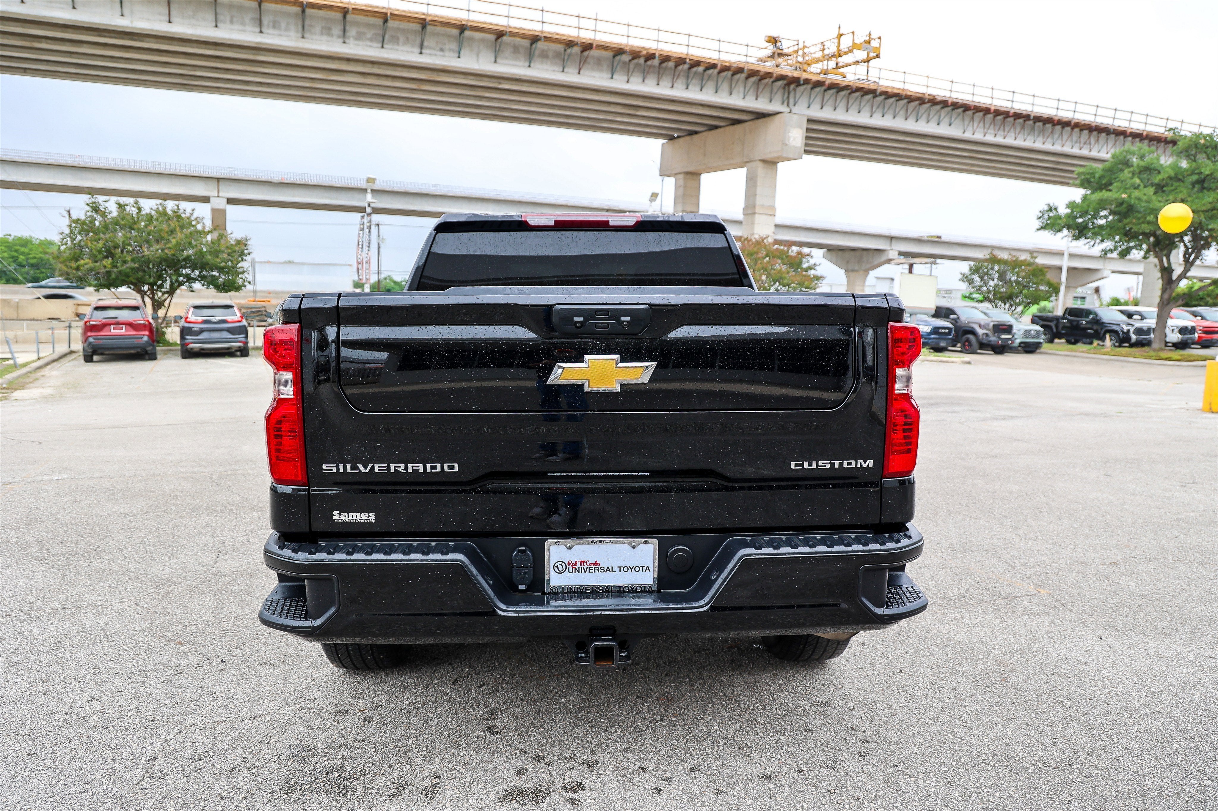 2024 Chevrolet Silverado Custom