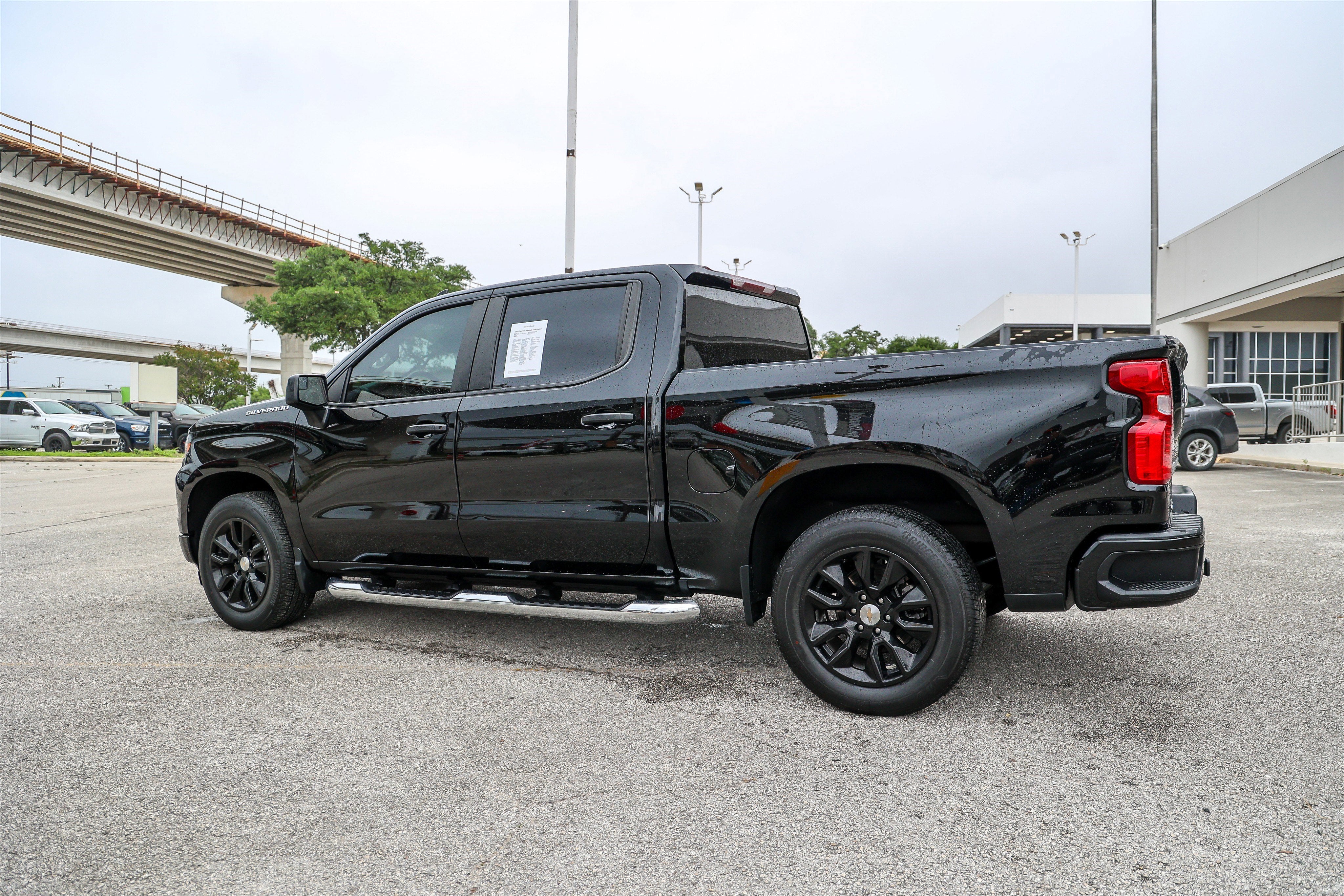 2024 Chevrolet Silverado Custom