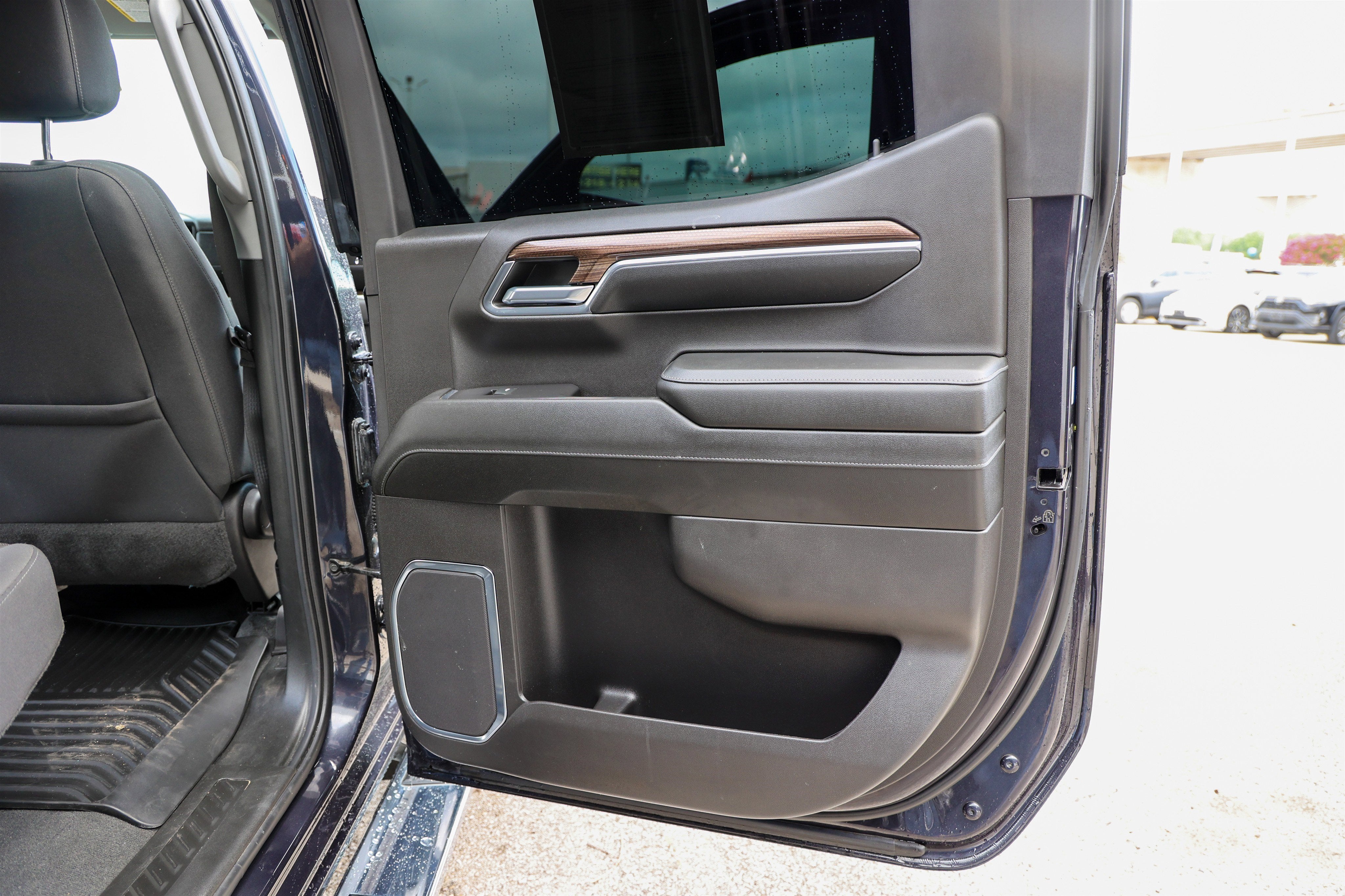 2024 Chevrolet Silverado LT
