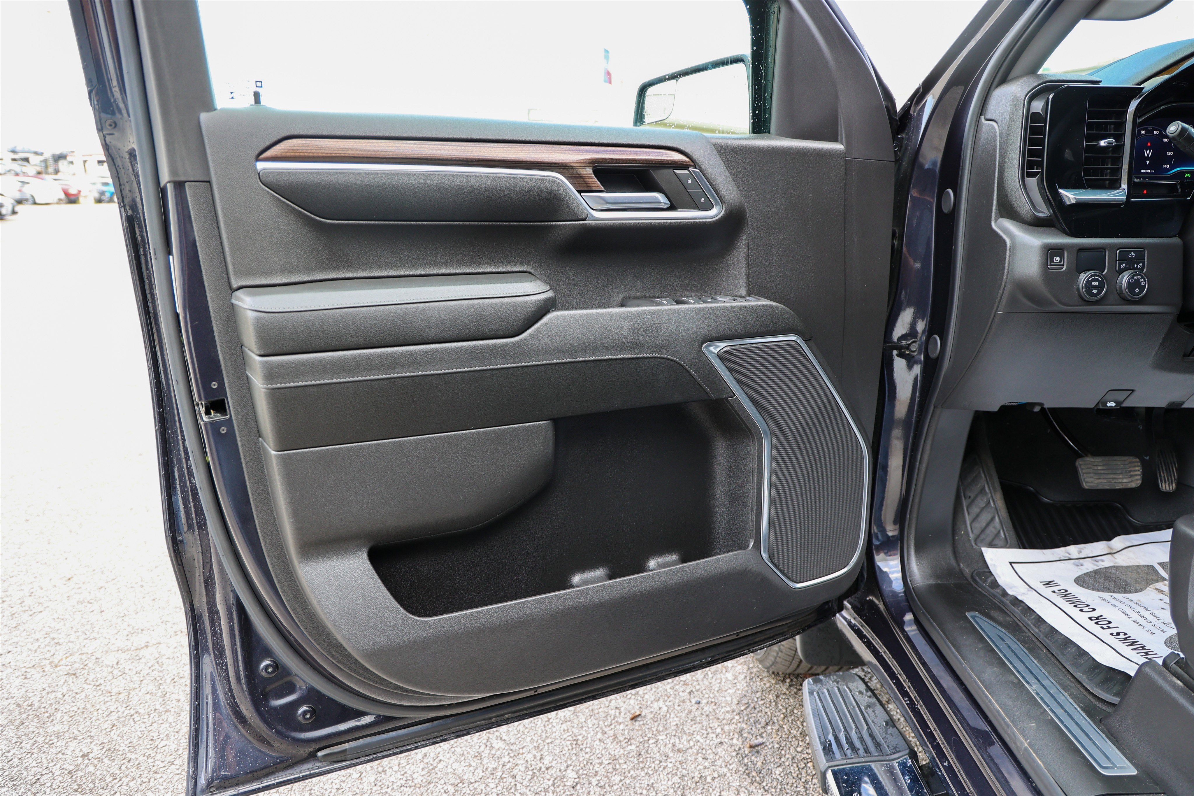2024 Chevrolet Silverado LT