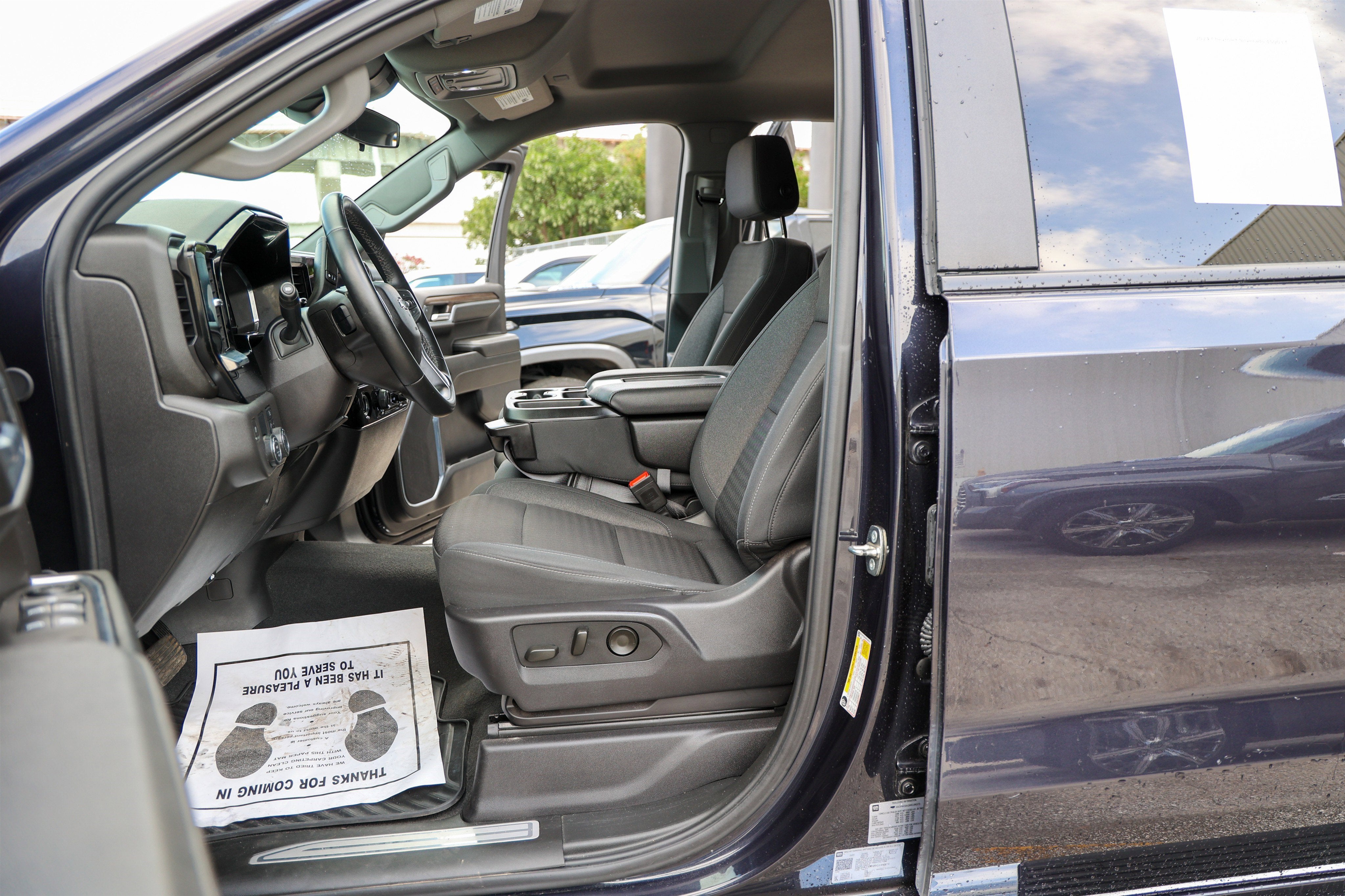 2024 Chevrolet Silverado LT