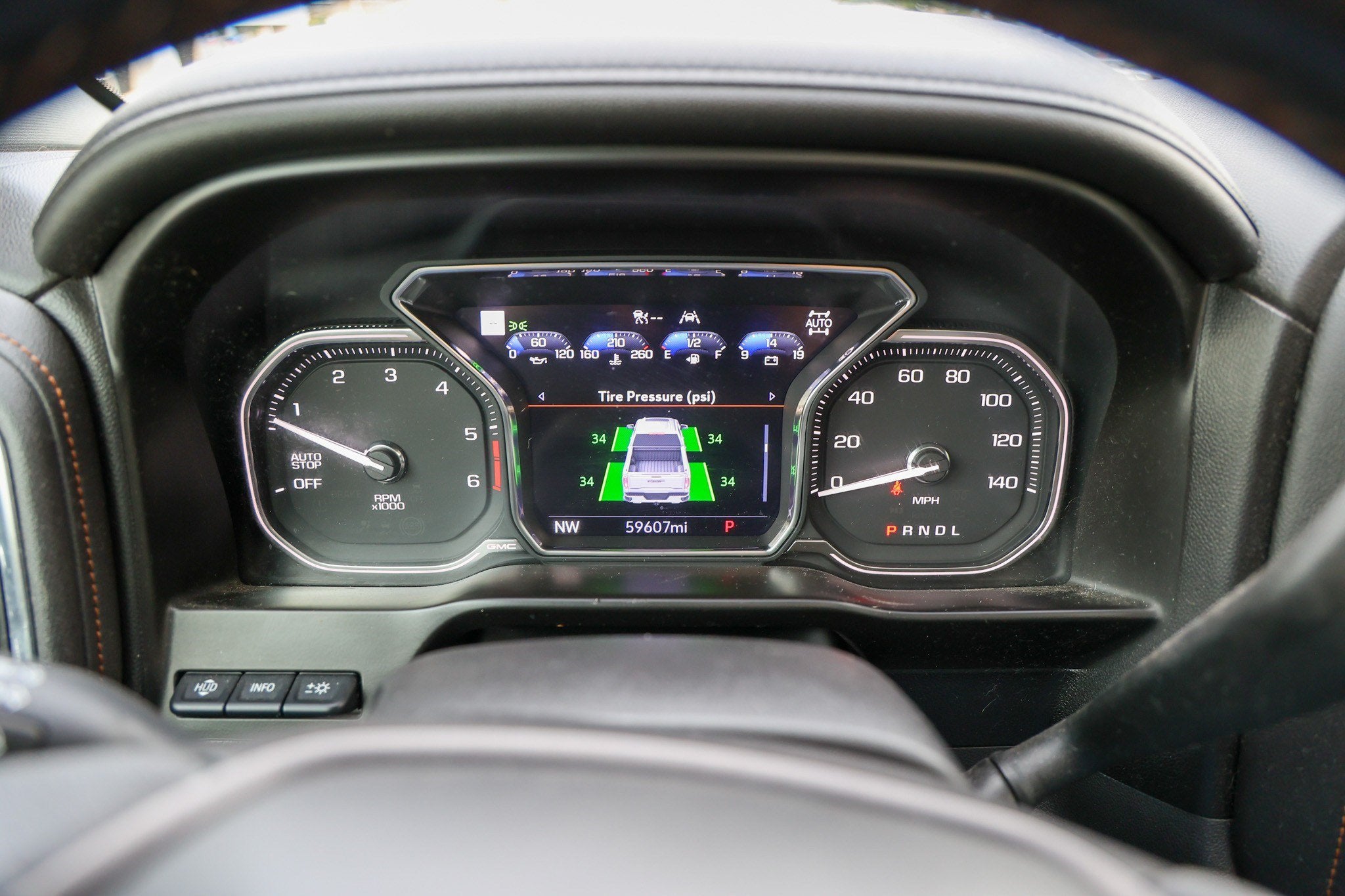 2021 GMC Sierra AT4