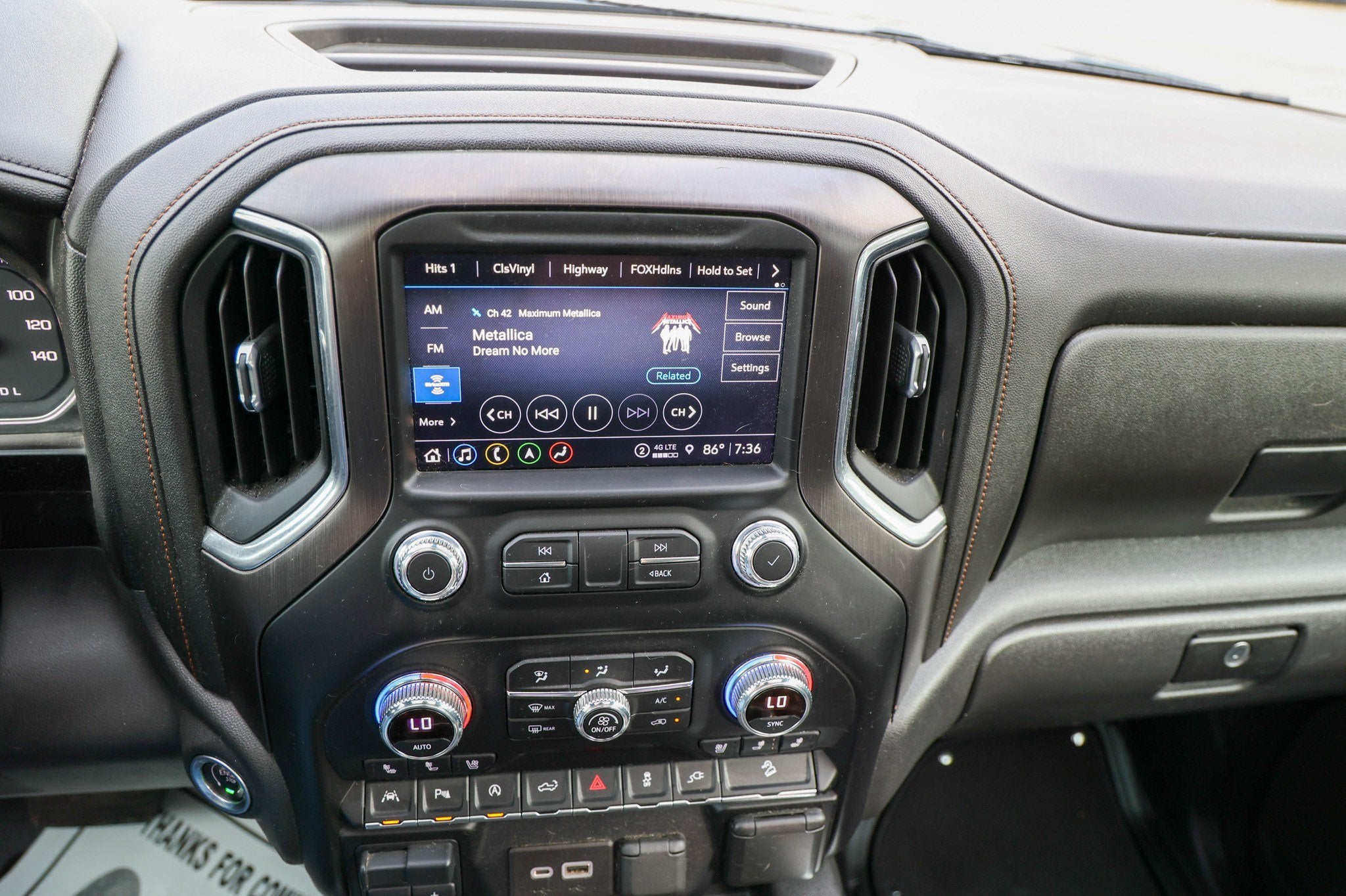 2021 GMC Sierra AT4
