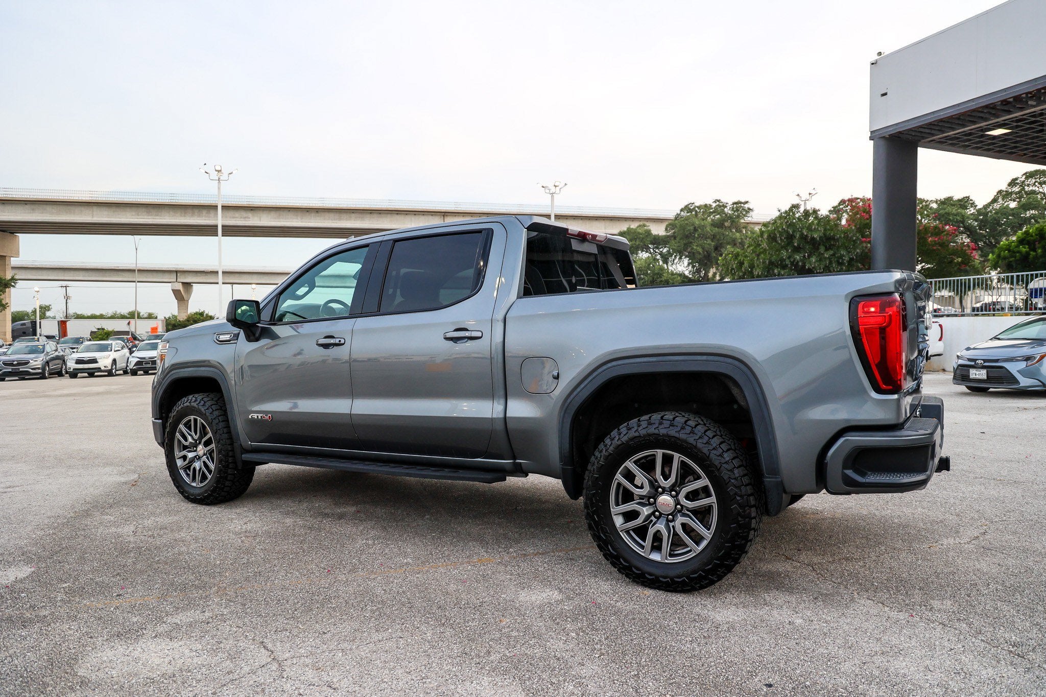 2021 GMC Sierra AT4